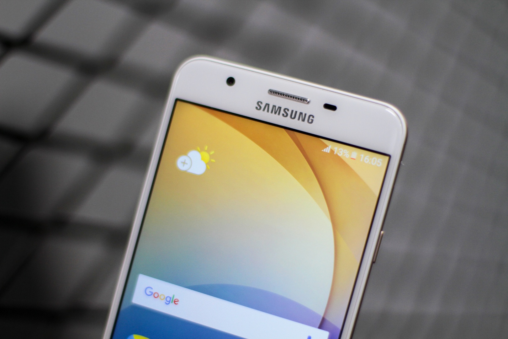 Samsung Galaxy J7 Prime sap ban anh 2