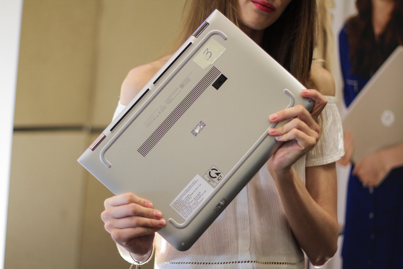 Gia ban HP Pavilion x360 anh 11