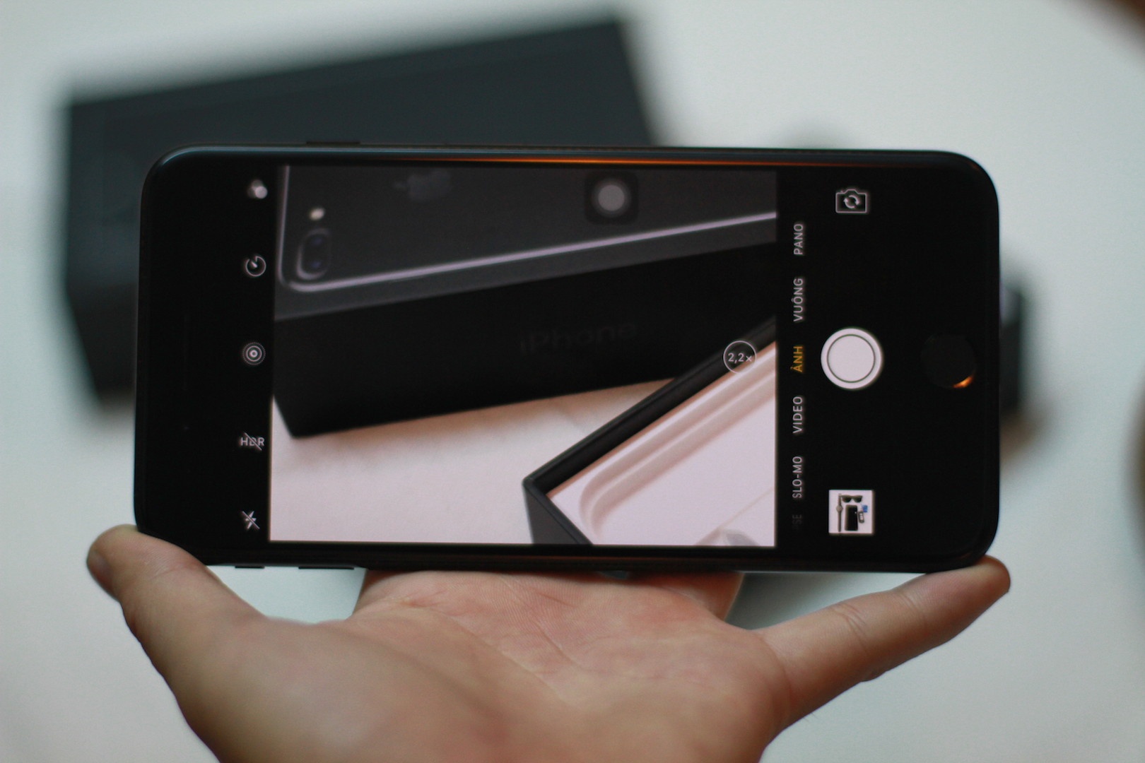 Gia iPhone 7 Plus Jet Black anh 13