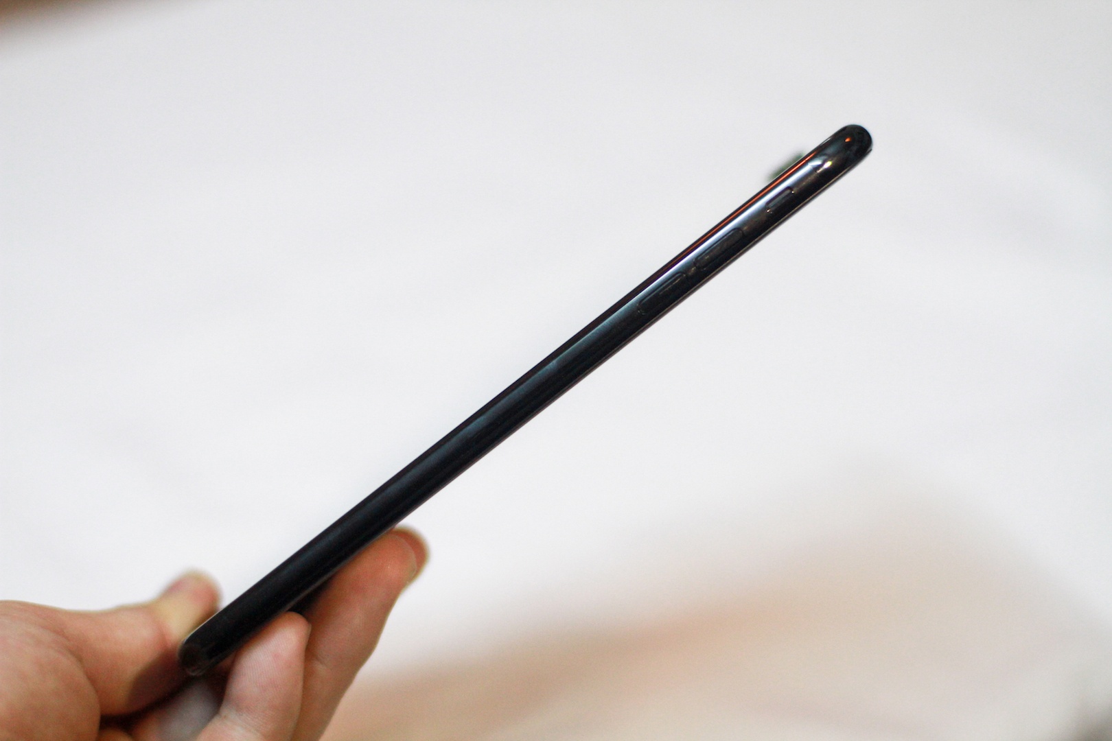 Gia iPhone 7 Plus Jet Black anh 5