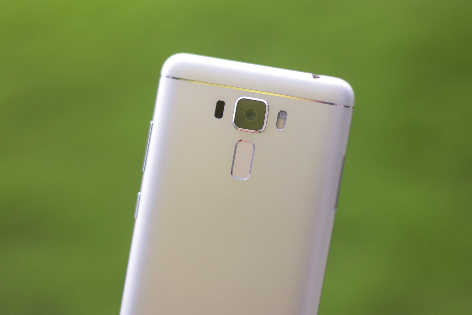 Asus Zenfone 3 Laser tai Viet Nam anh 9