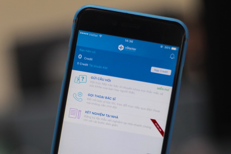 Ung dung tu van suc khoe, dat lich kham online tren di dong hinh anh