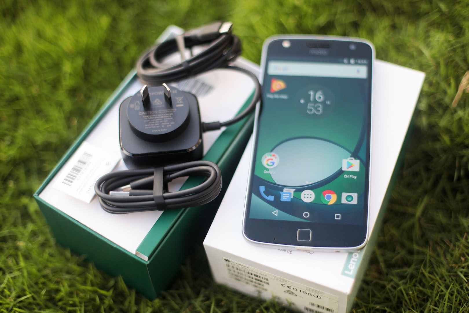 Moto Z Play tai Viet Nam anh 2