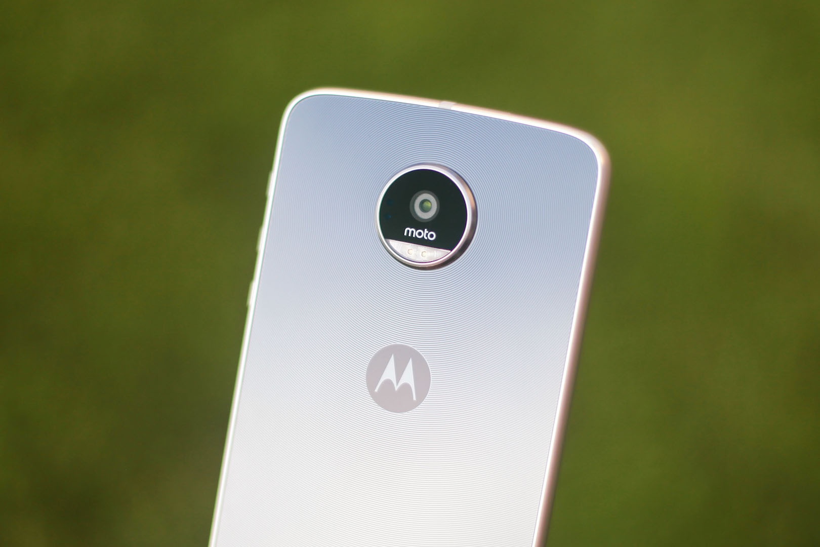 Moto Z Play tai Viet Nam anh 4