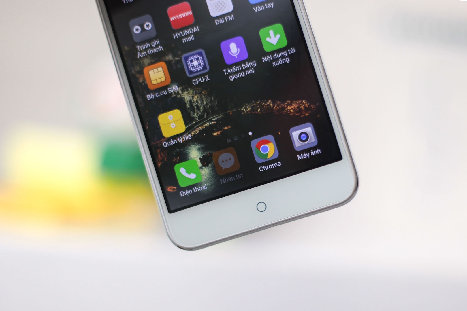 Smartphone Hyundai Seoul 5 anh 10