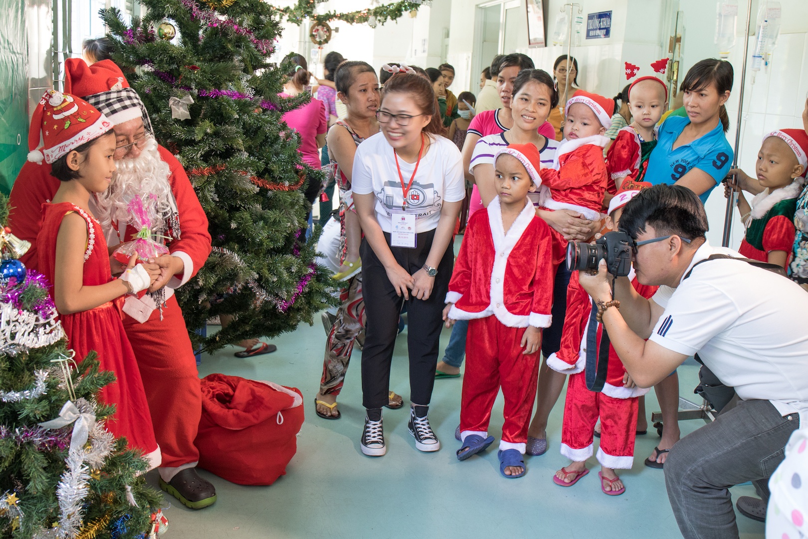 10.000 anh chan dung tang nguoi co hoan canh kho khan tai VN hinh anh