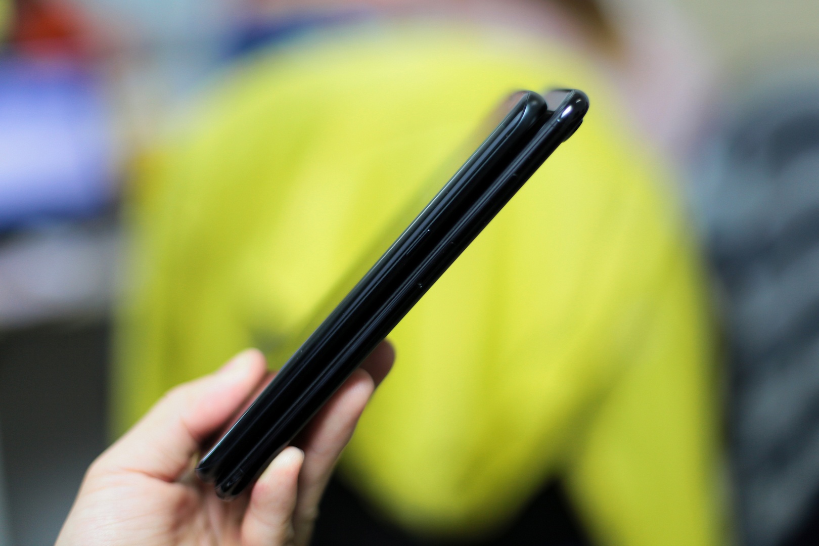 iPhone 7Plus den bong voi Galaxy S7 edge anh 7