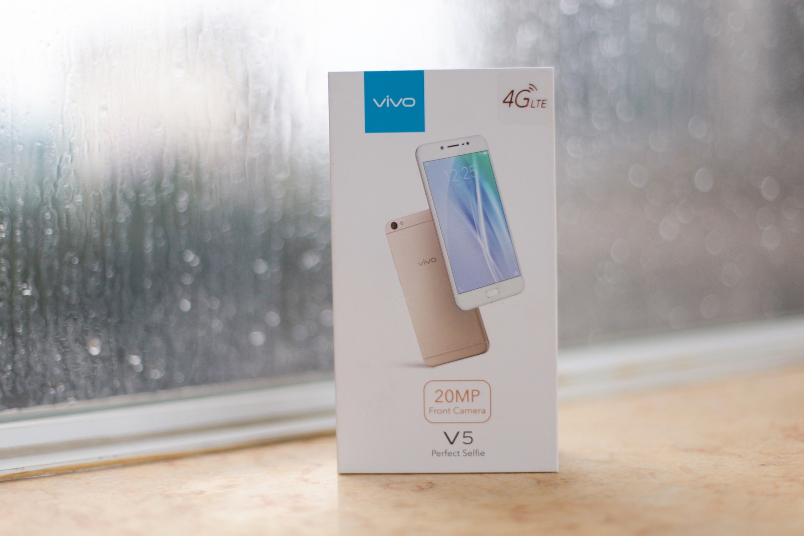 Vivo V5 gia 6 trieu dong anh 1