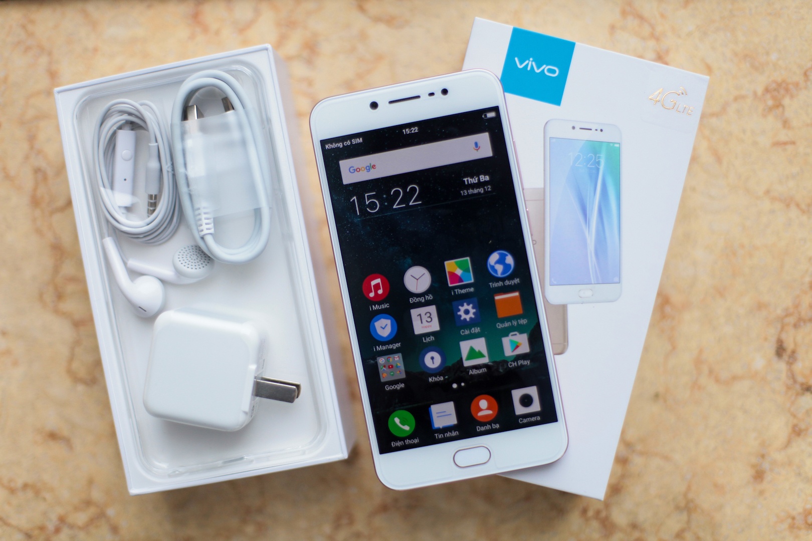 Vivo V5 gia 6 trieu dong anh 2