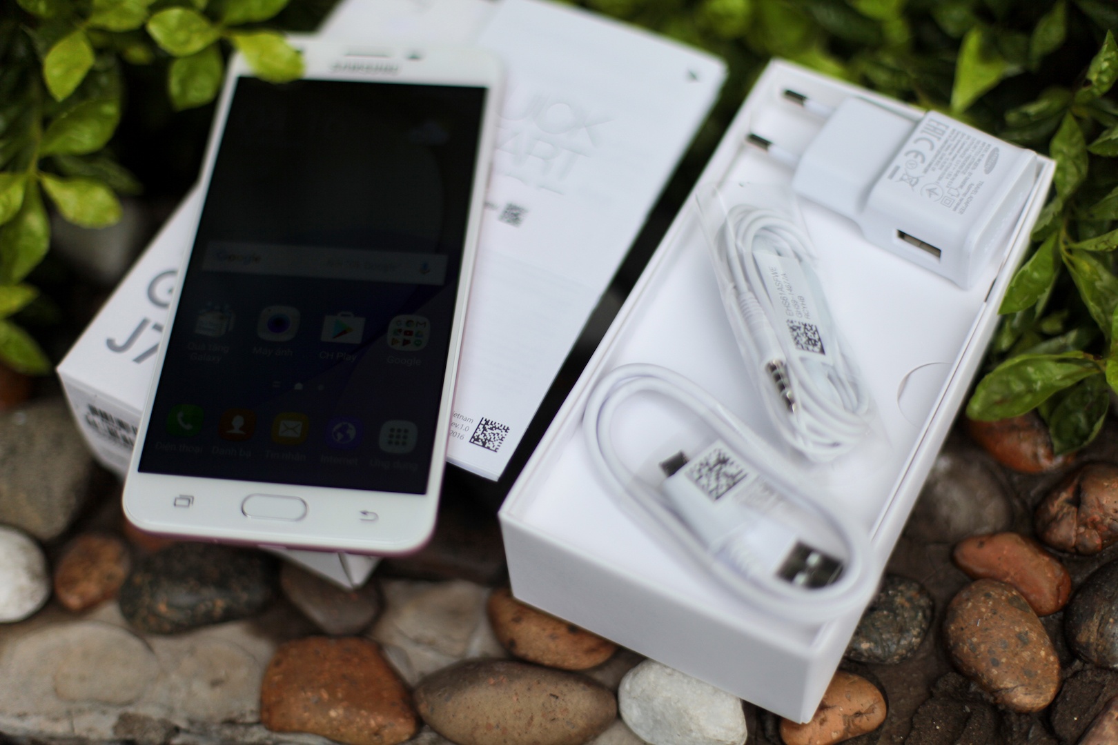 Samsung Galaxy J7 prime anh 2