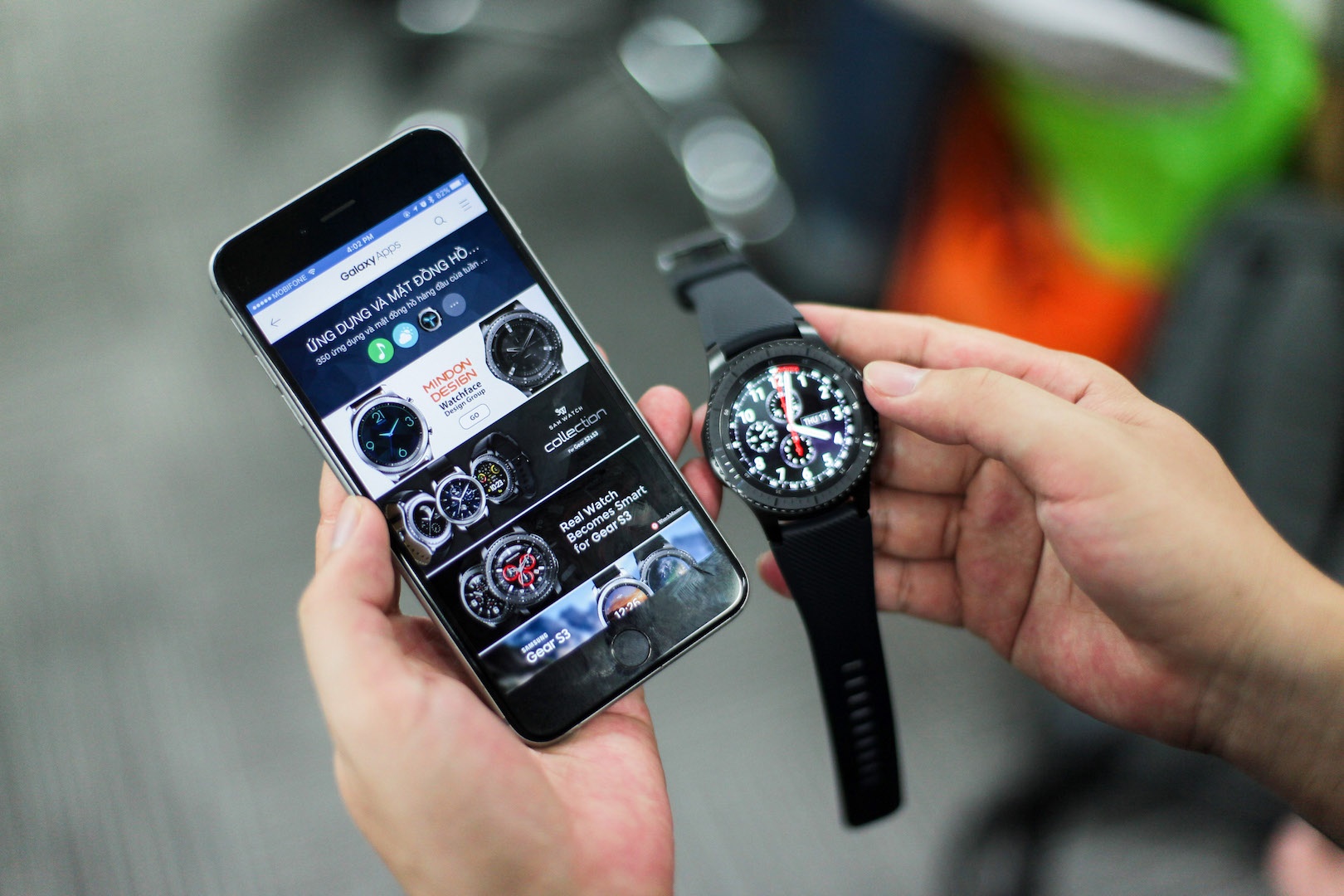 Dung thu Samsung Gear S3 tren iPhone hinh anh