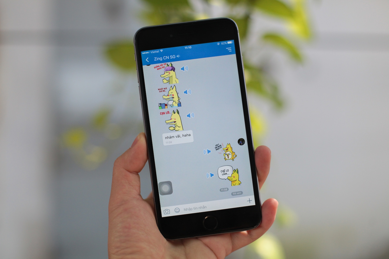 Zalo Sticker rong vang anh 1