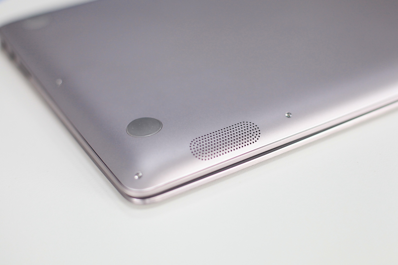 Asus Zenbook UX410 anh 4