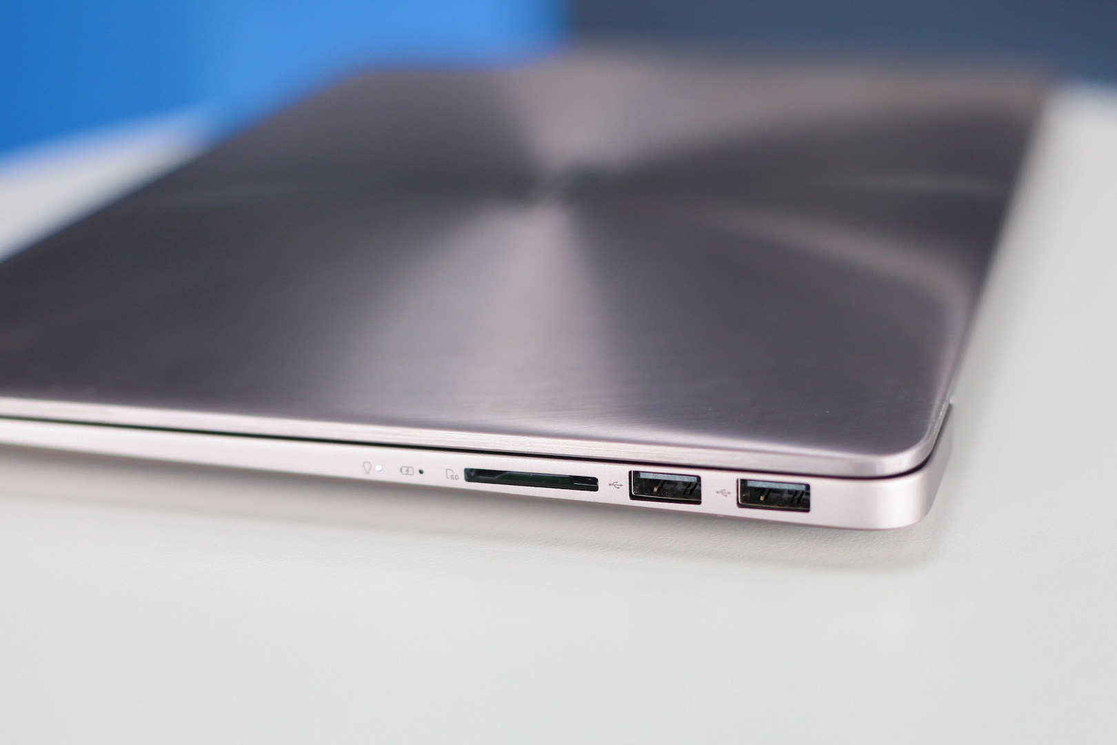 Asus Zenbook UX410 anh 8