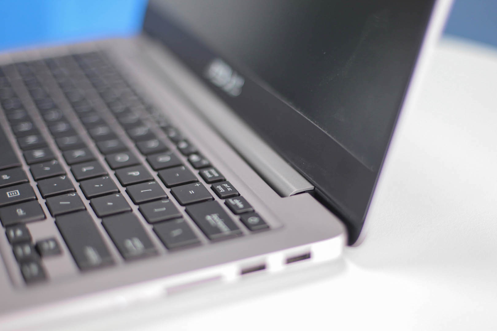 Asus Zenbook UX410 anh 9