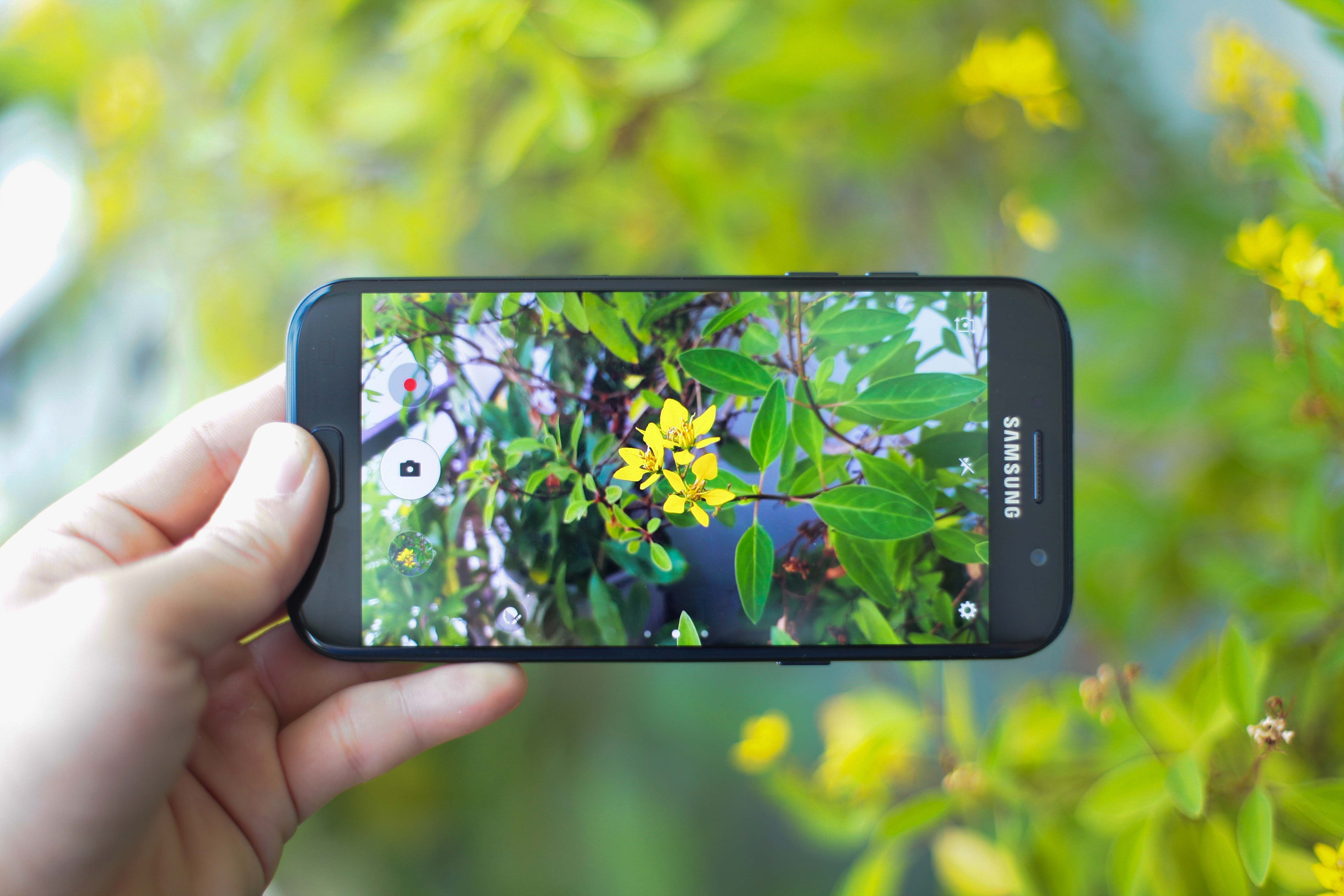 Samsung Galaxy A5 2017 thiet ke dep, camera nhieu nang cap hinh anh