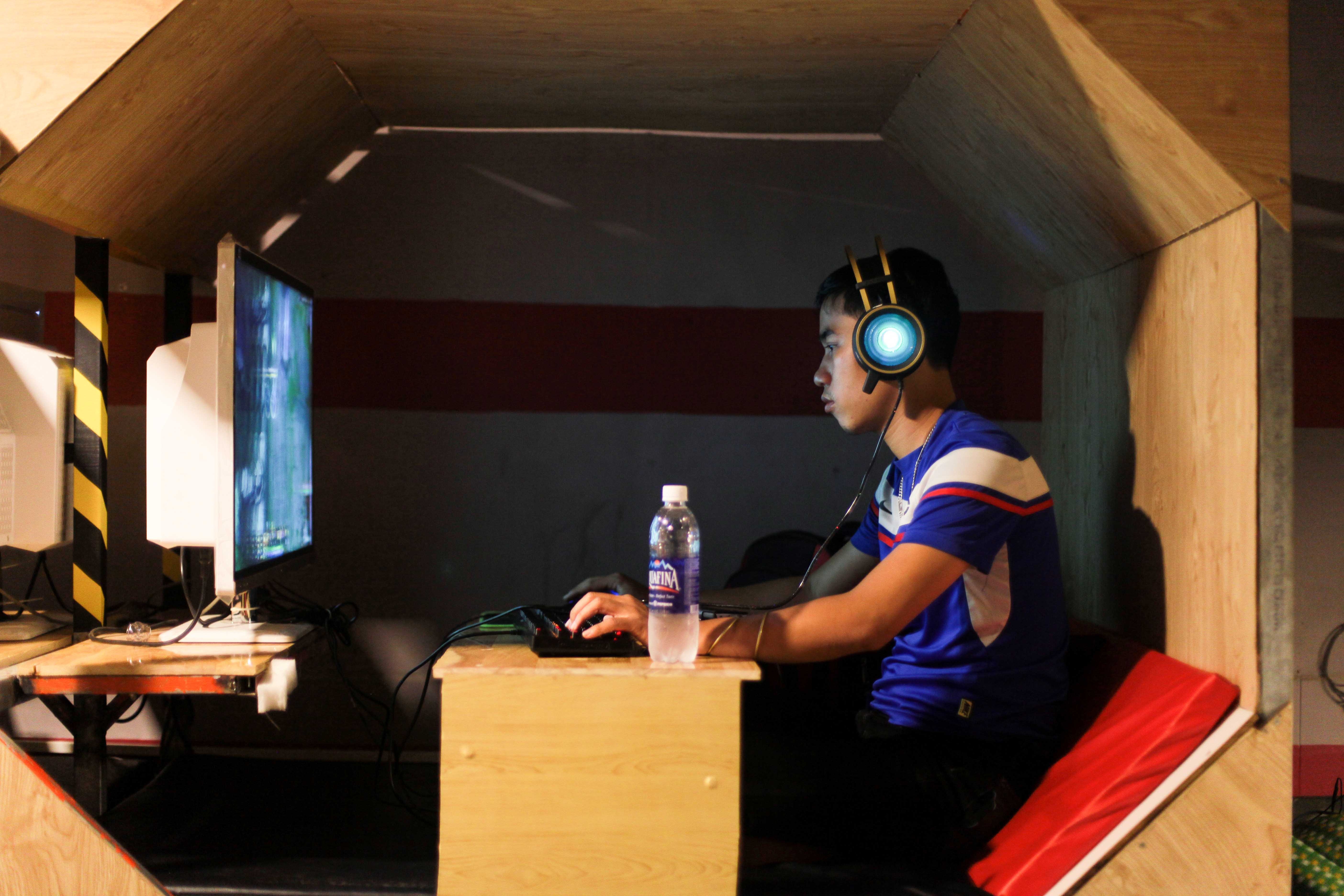 Tiem Internet hinh ken o Sai Gon hinh anh