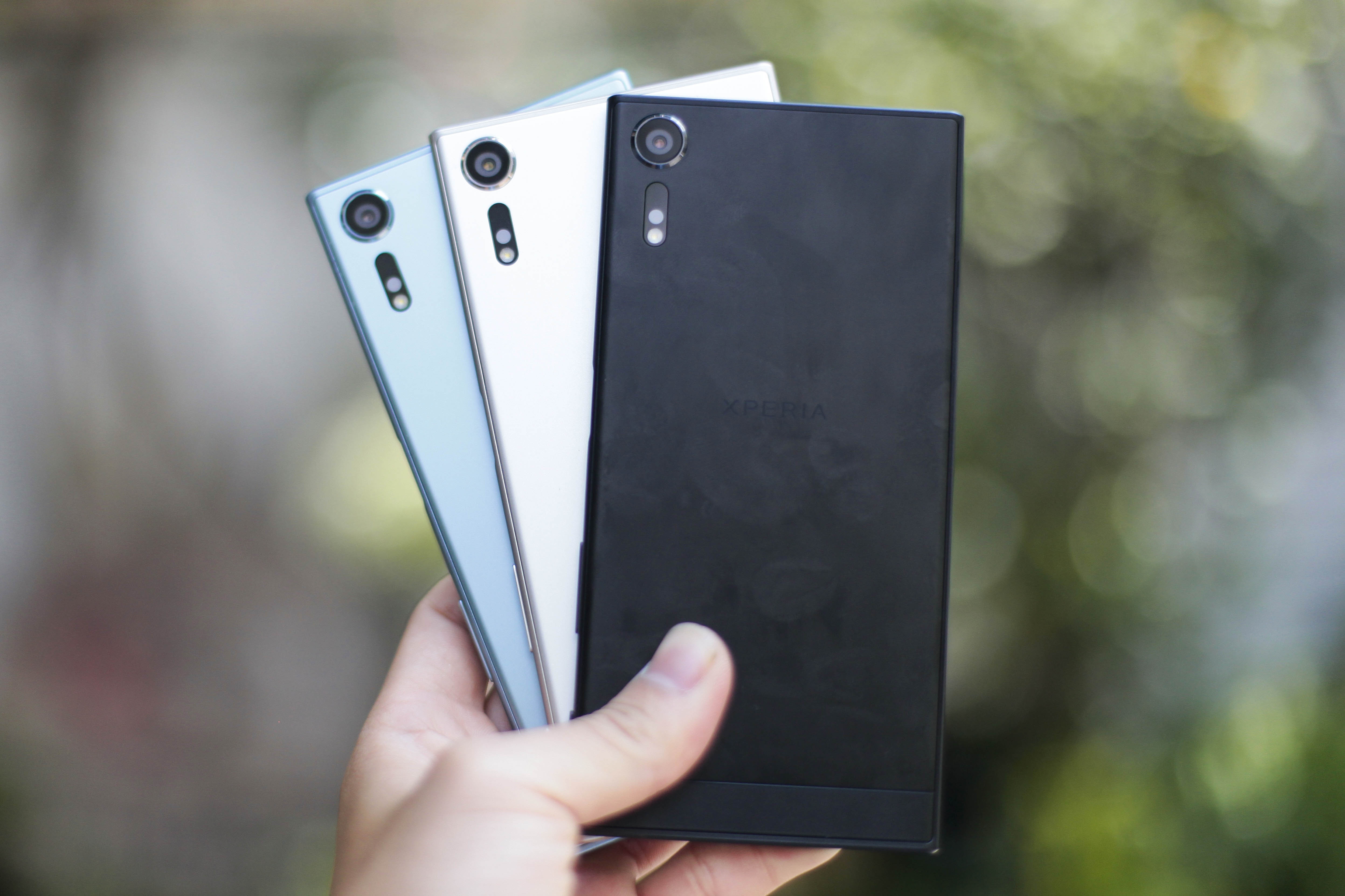 Anh thuc te Sony Xperia XZs gia 14,9 trieu tai Viet Nam hinh anh