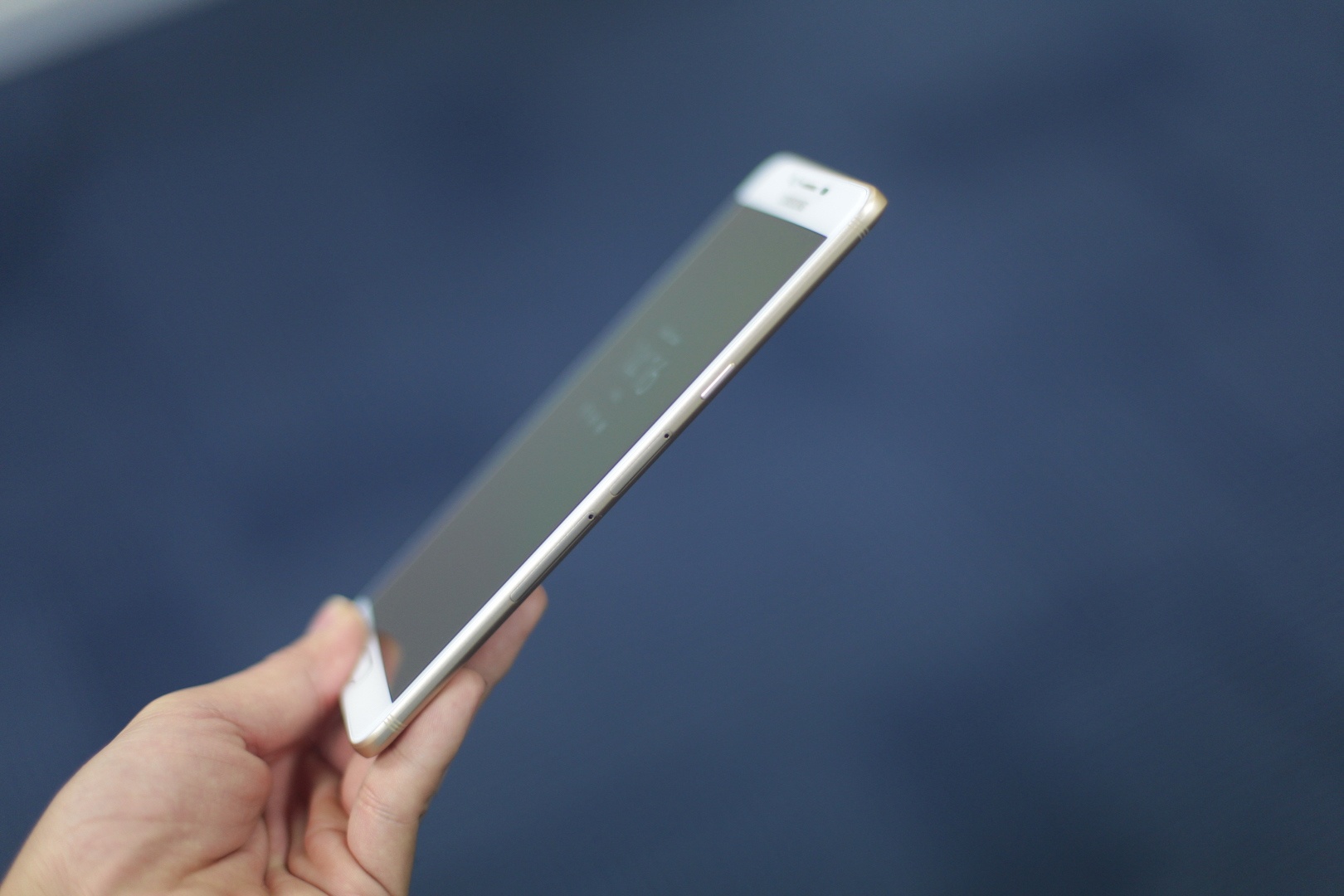 Samsung Galaxy C9 Pro anh 7