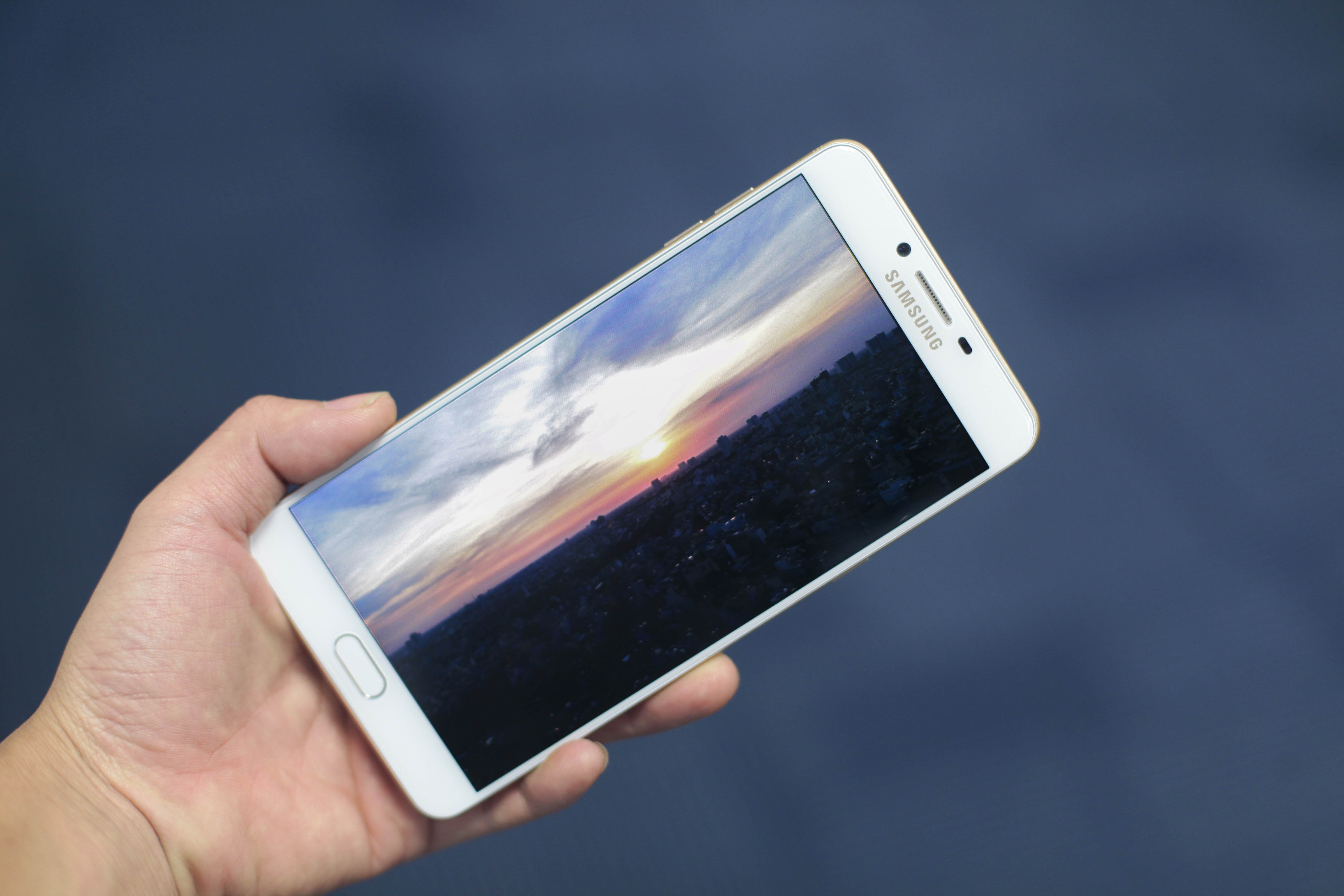 Samsung Galaxy C9 Pro anh 4