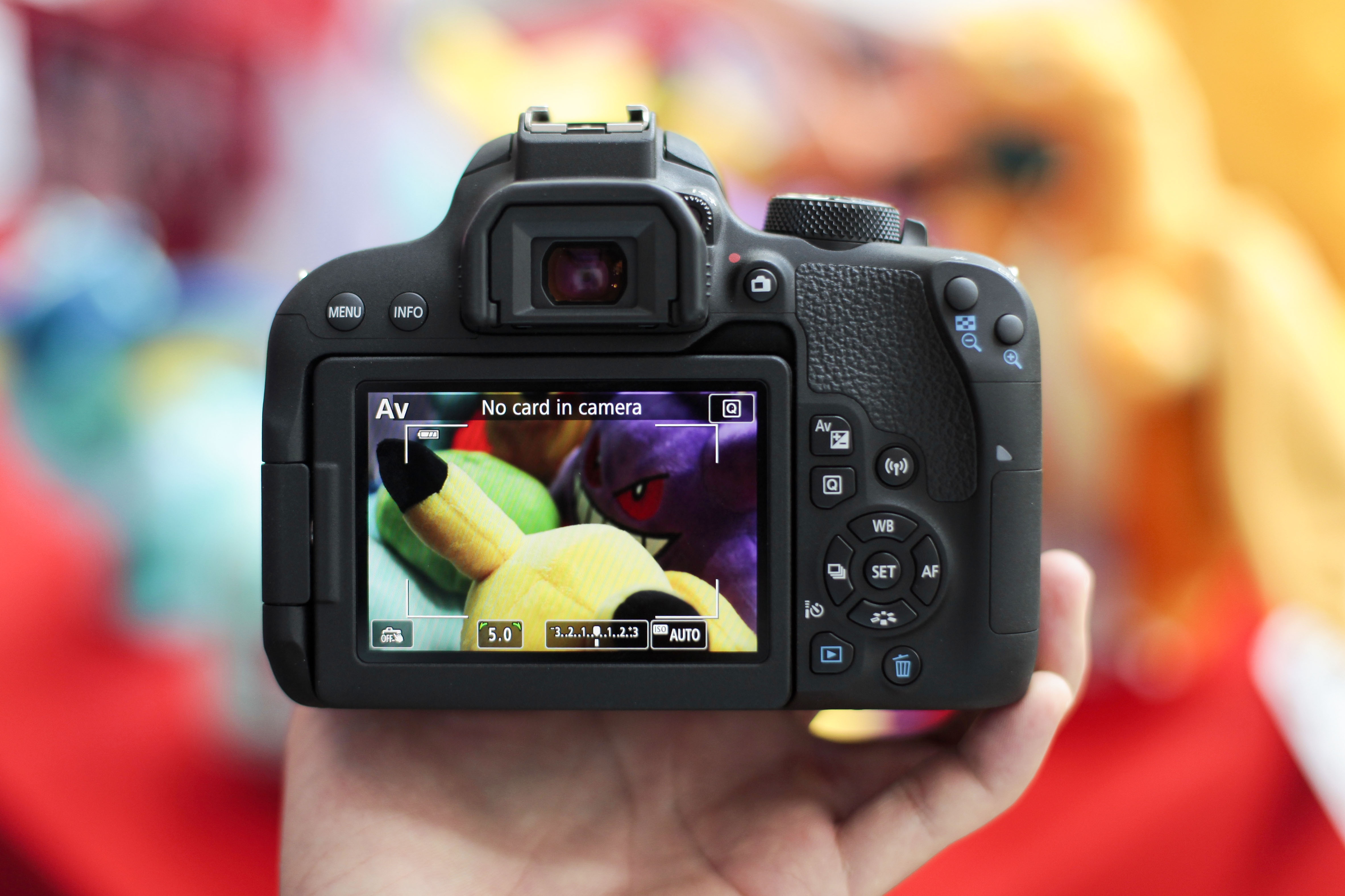 Canon EOS 800D ảnh 2 Canon EOS 800D anh 2