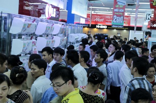 May lanh giam gia don mua mua sam nong nhat nam hinh anh