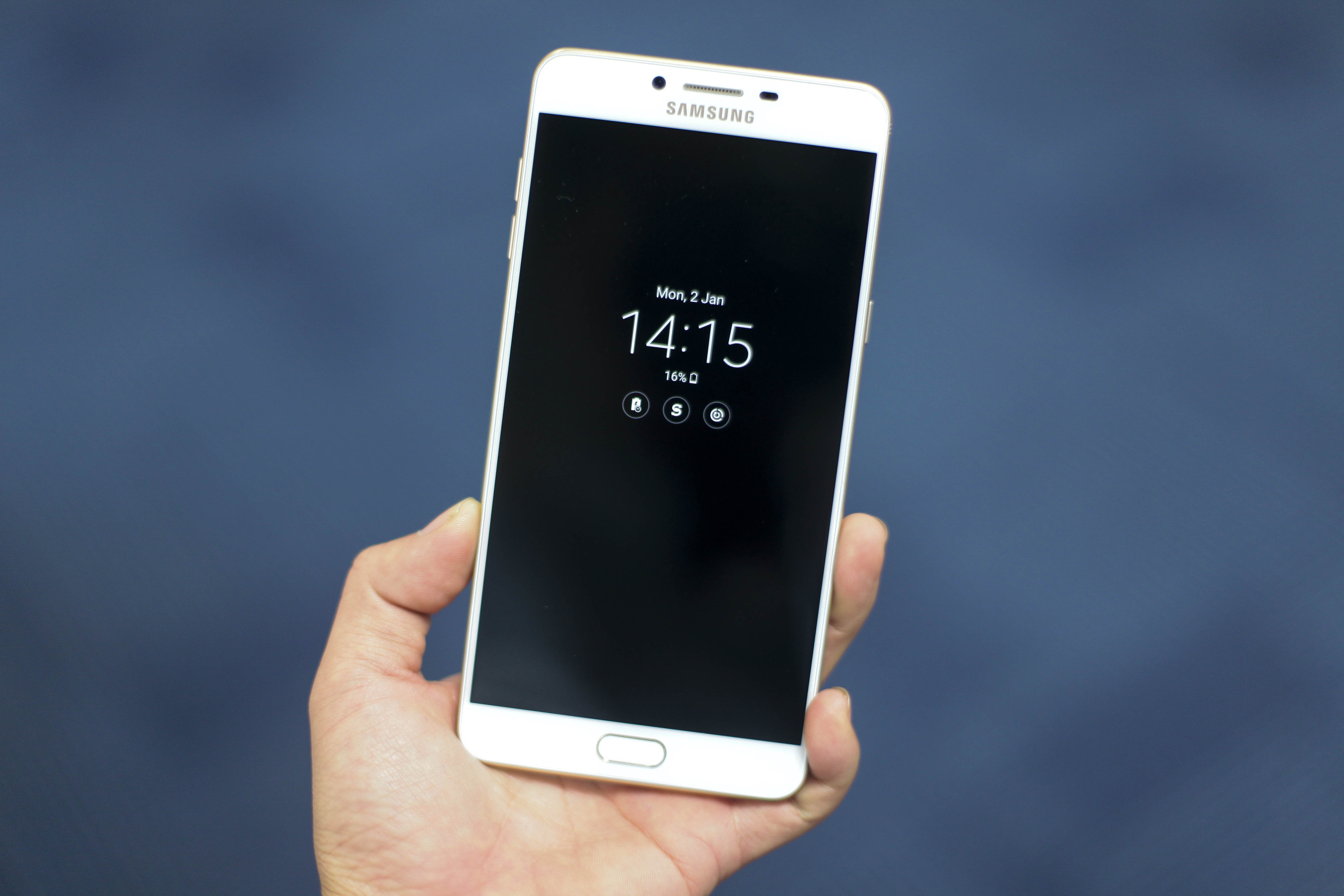 Danh gia Samsung Galaxy C9 Pro anh 2