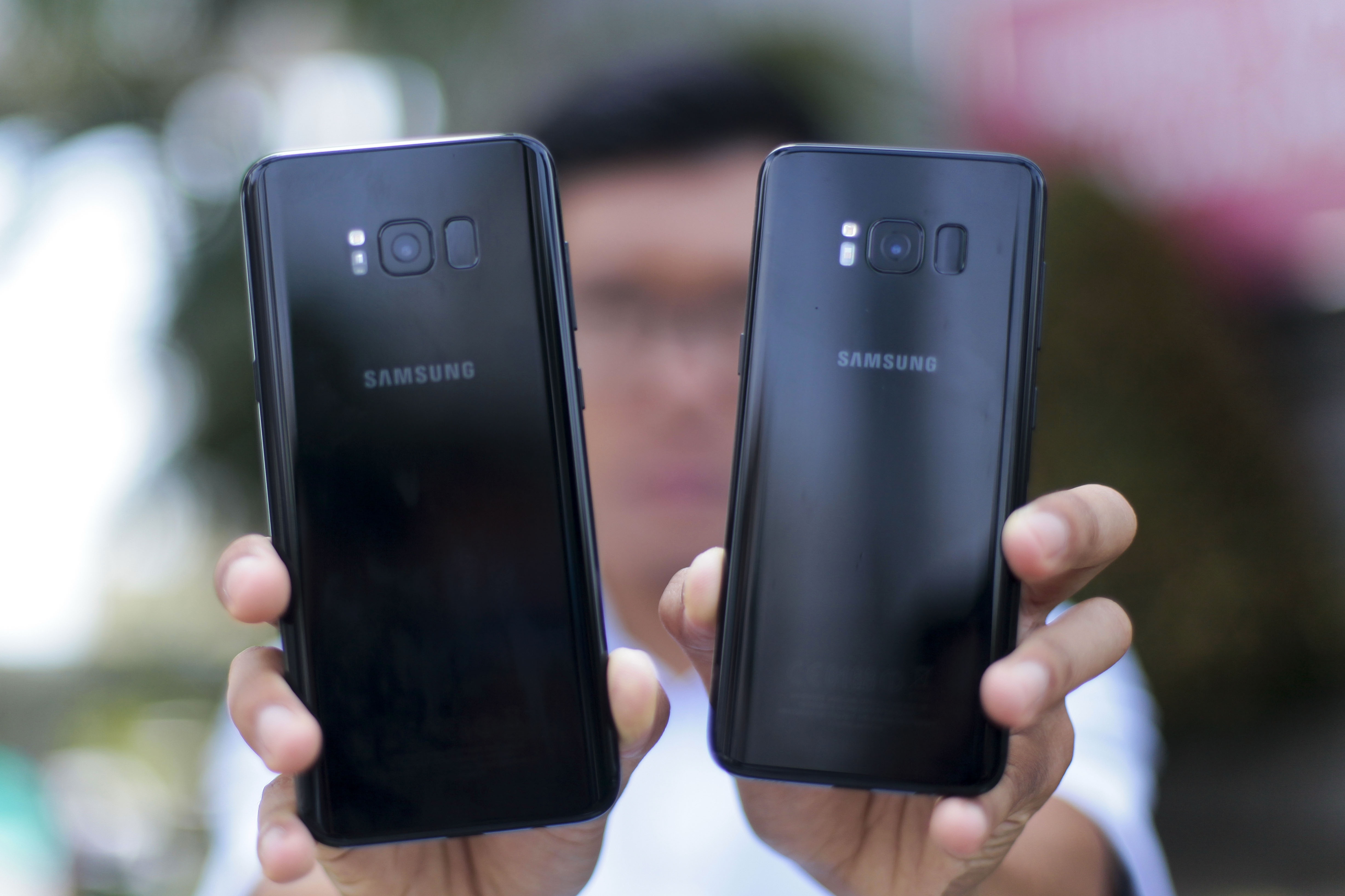 Samsung Galaxy S8 chính hãng ảnh 3 Samsung Galaxy S8 chinh hang anh 3