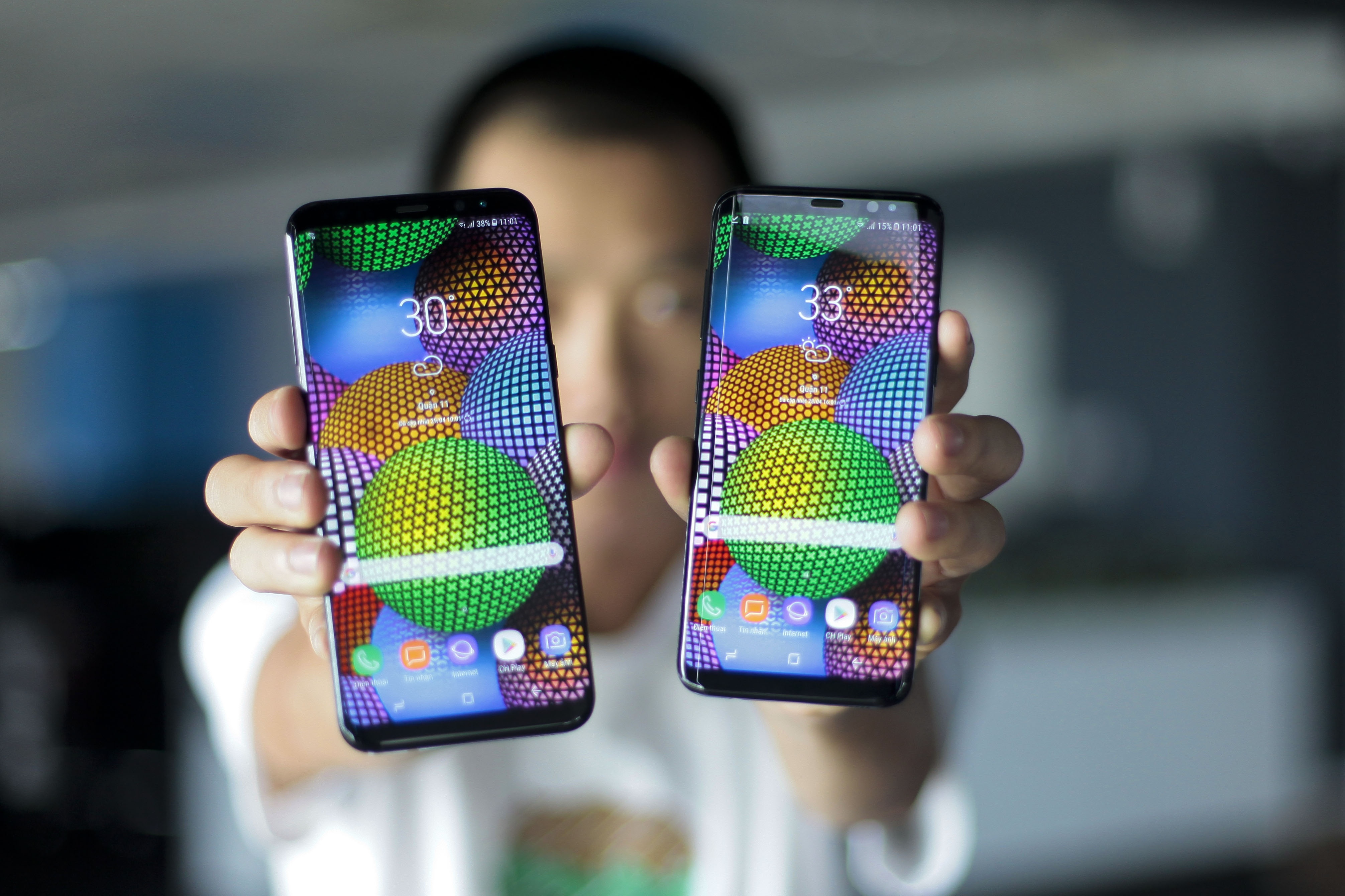 Mo hop Samsung Galaxy S8, S8+ ban thuong mai sap ban tai VN hinh anh