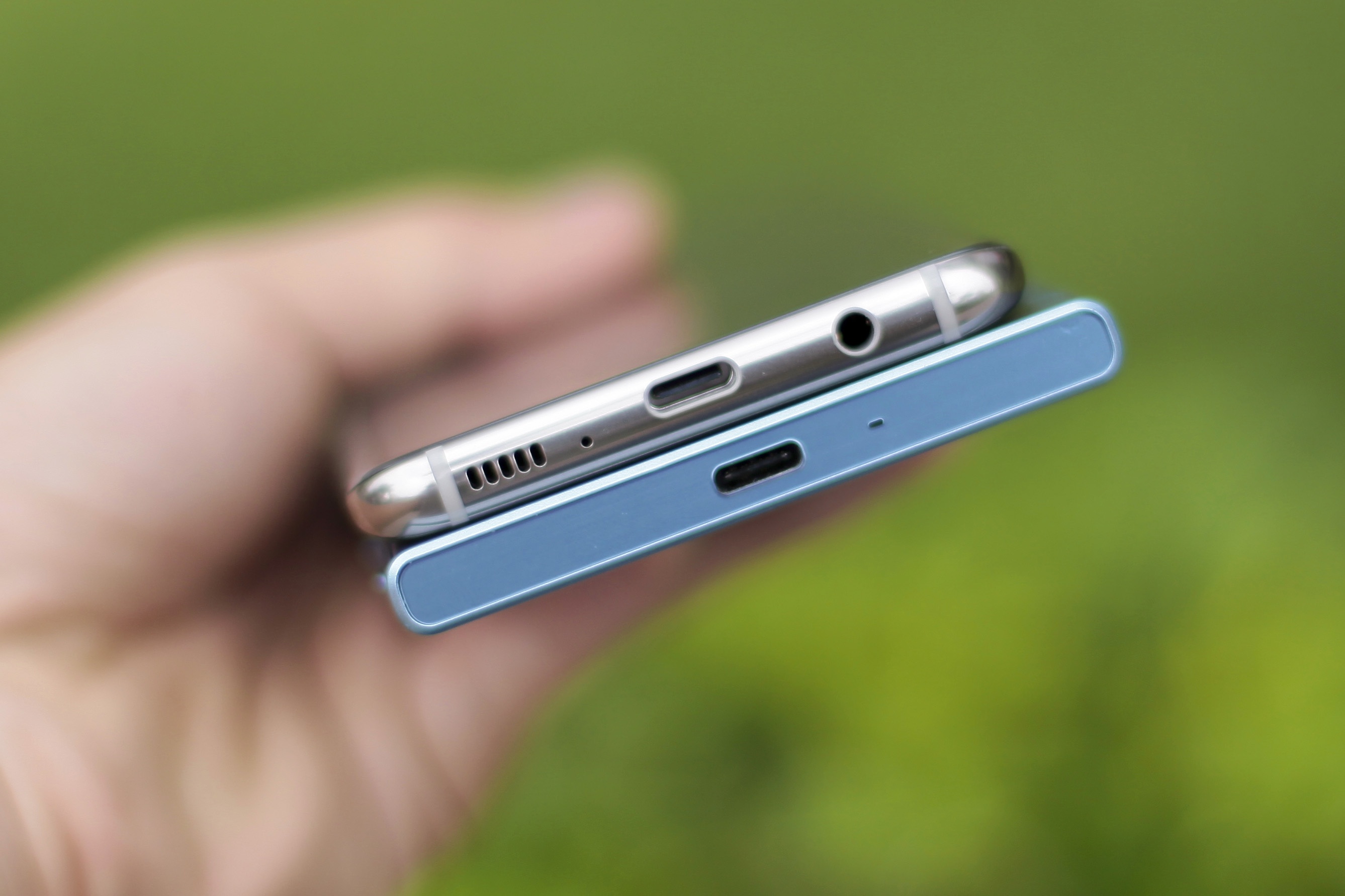 So sánh Samsung Galaxy S8 với Sony Xperia XZs ảnh 6 So sanh Samsung Galaxy S8 voi Sony Xperia XZs anh 6