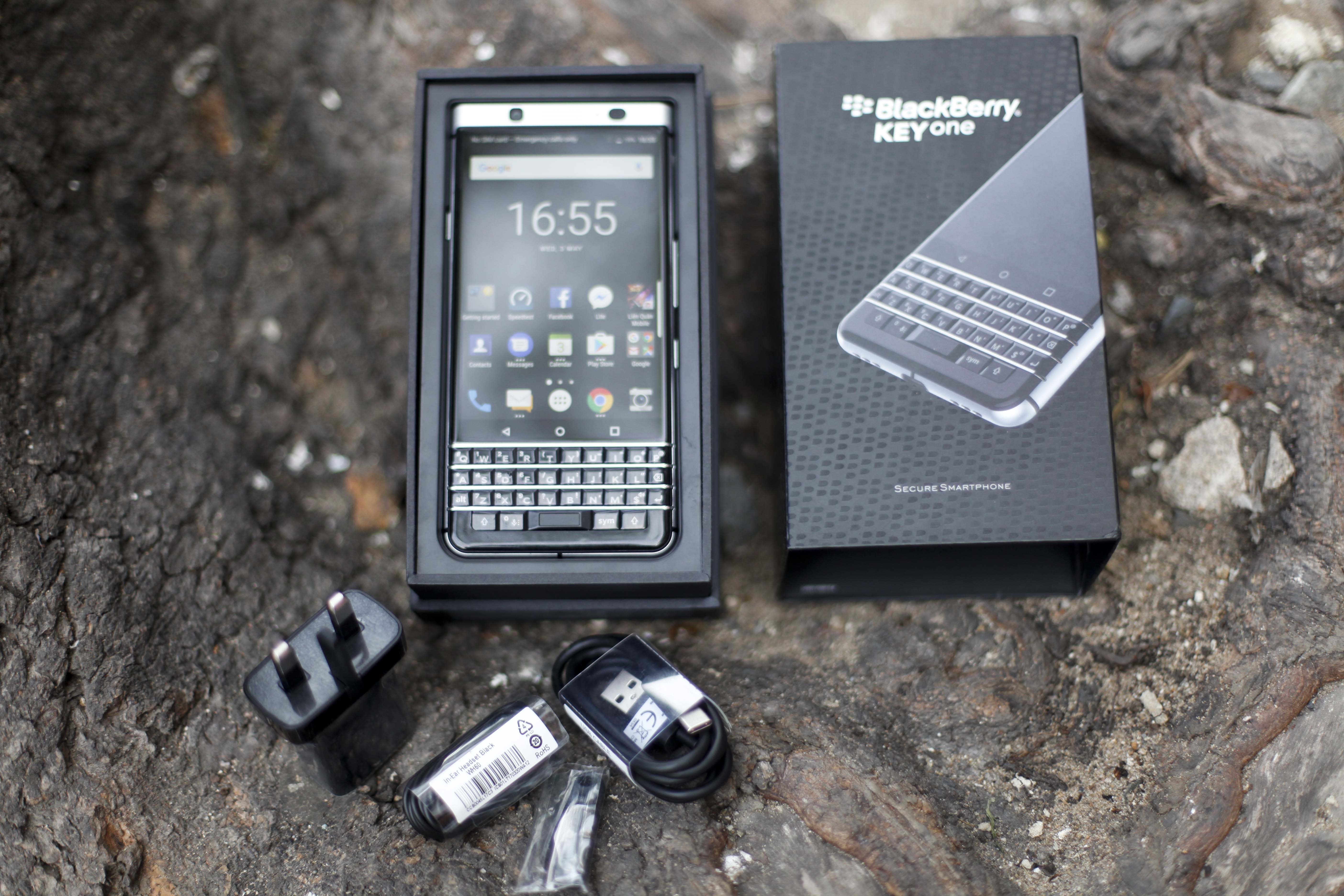 BlackBerry KeyOne anh 2