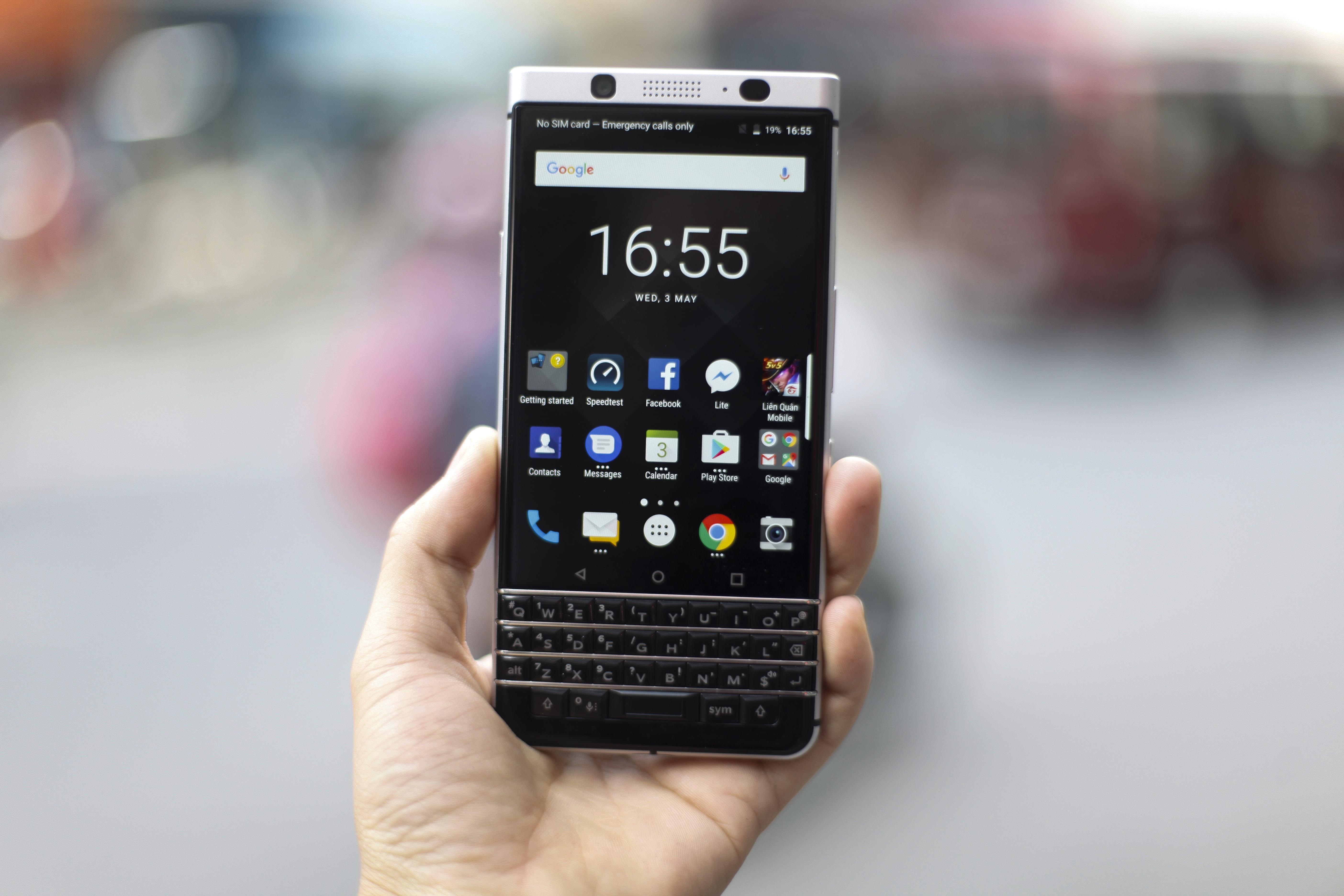 BlackBerry KeyOne ve Viet Nam voi gia 19 trieu dong hinh anh