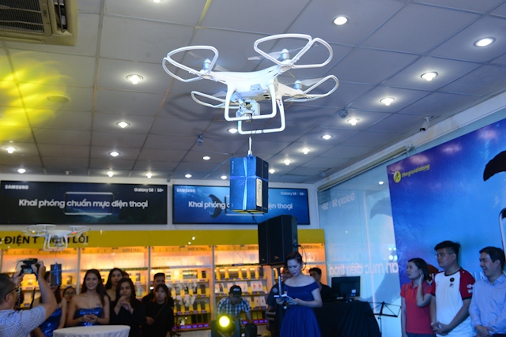 Ngay dau mo ban Samsung Galaxy S8 anh 2