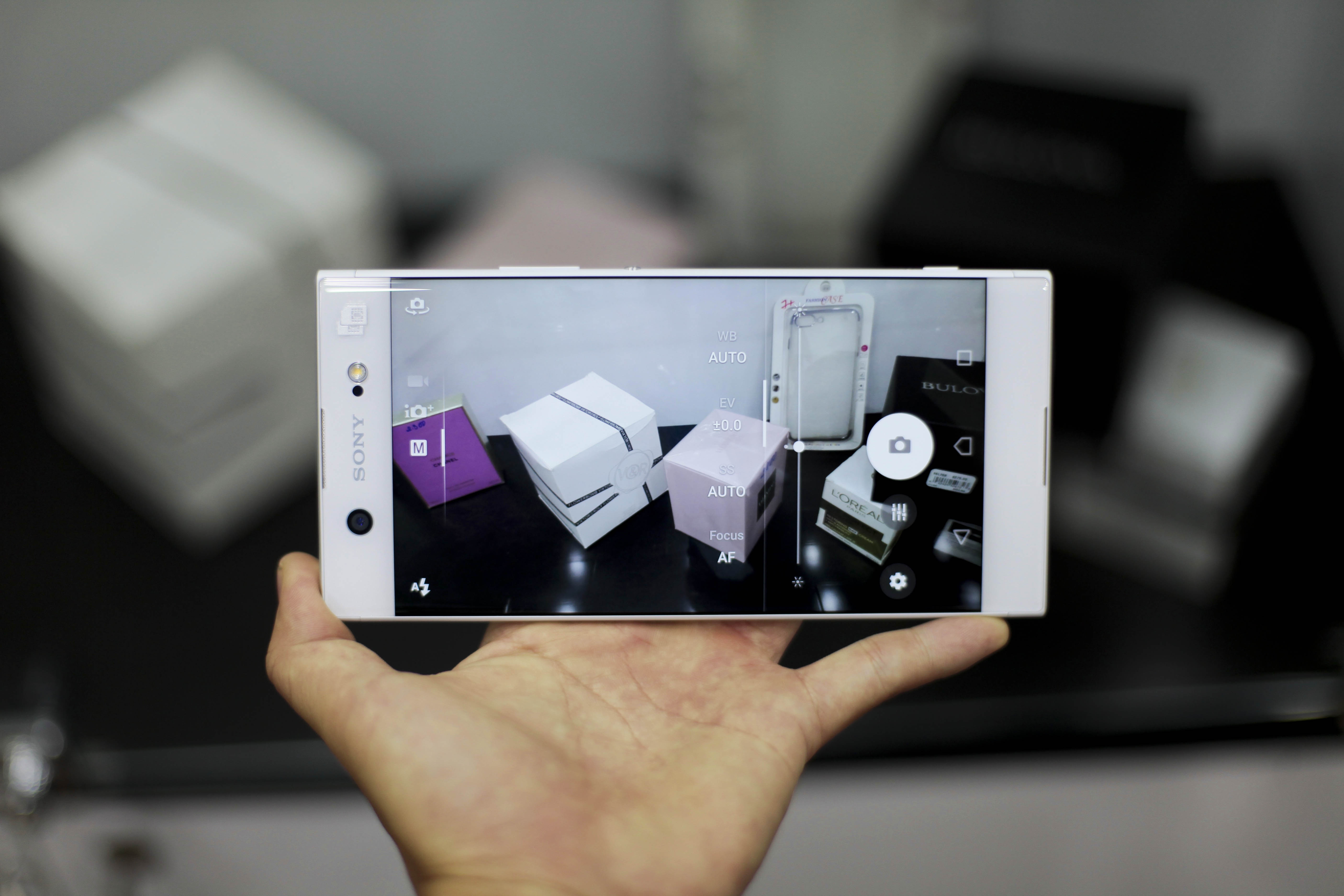 Sony XPeria XA1 Ultra anh 13