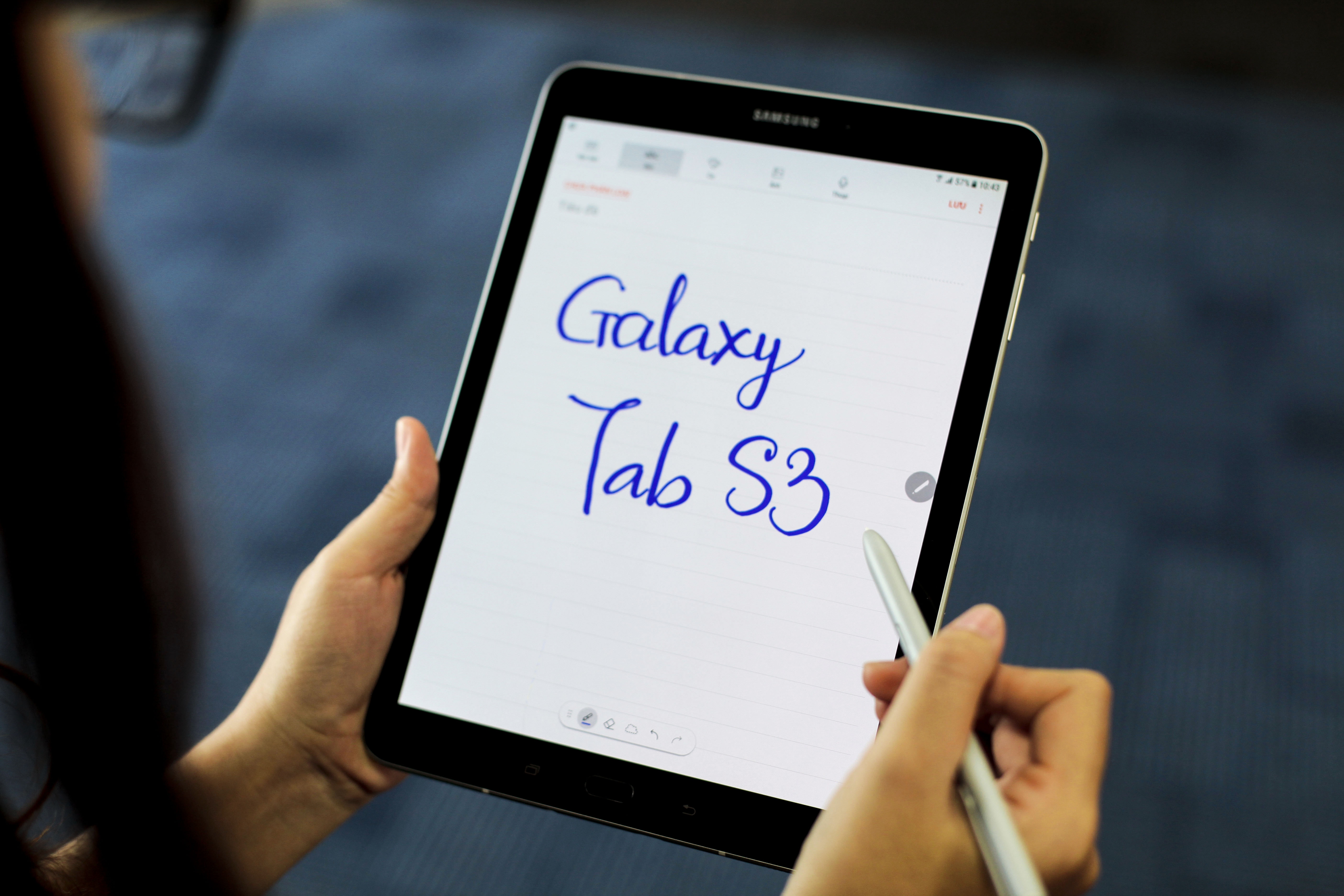 Mo hop Samsung Galaxy Tab S3 gia 16,5 trieu tai VN hinh anh