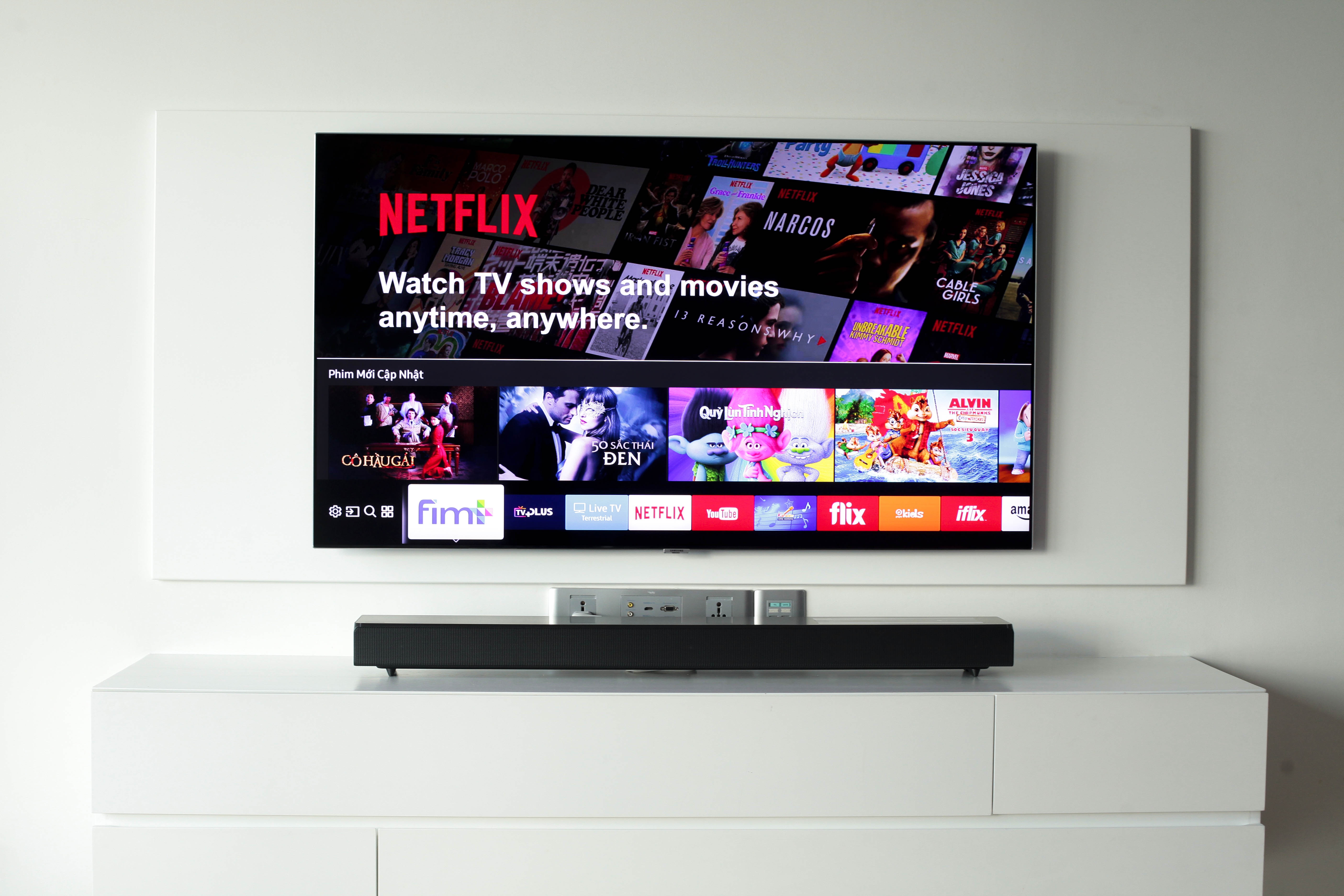 Danh gia Samsung QLED: Tai dinh nghia khai niem giai tri tai gia hinh anh