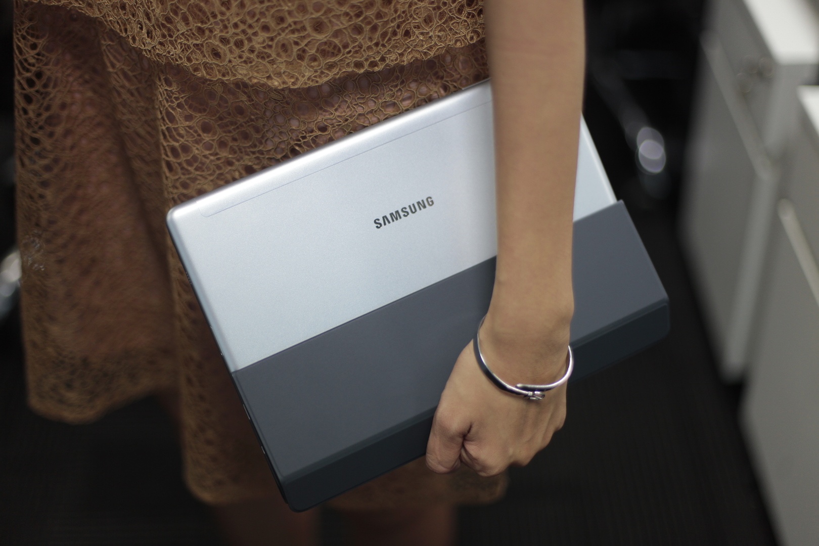 Danh gia Samsung Galaxy Book: Cau hinh manh me, S Pen thong minh hinh anh