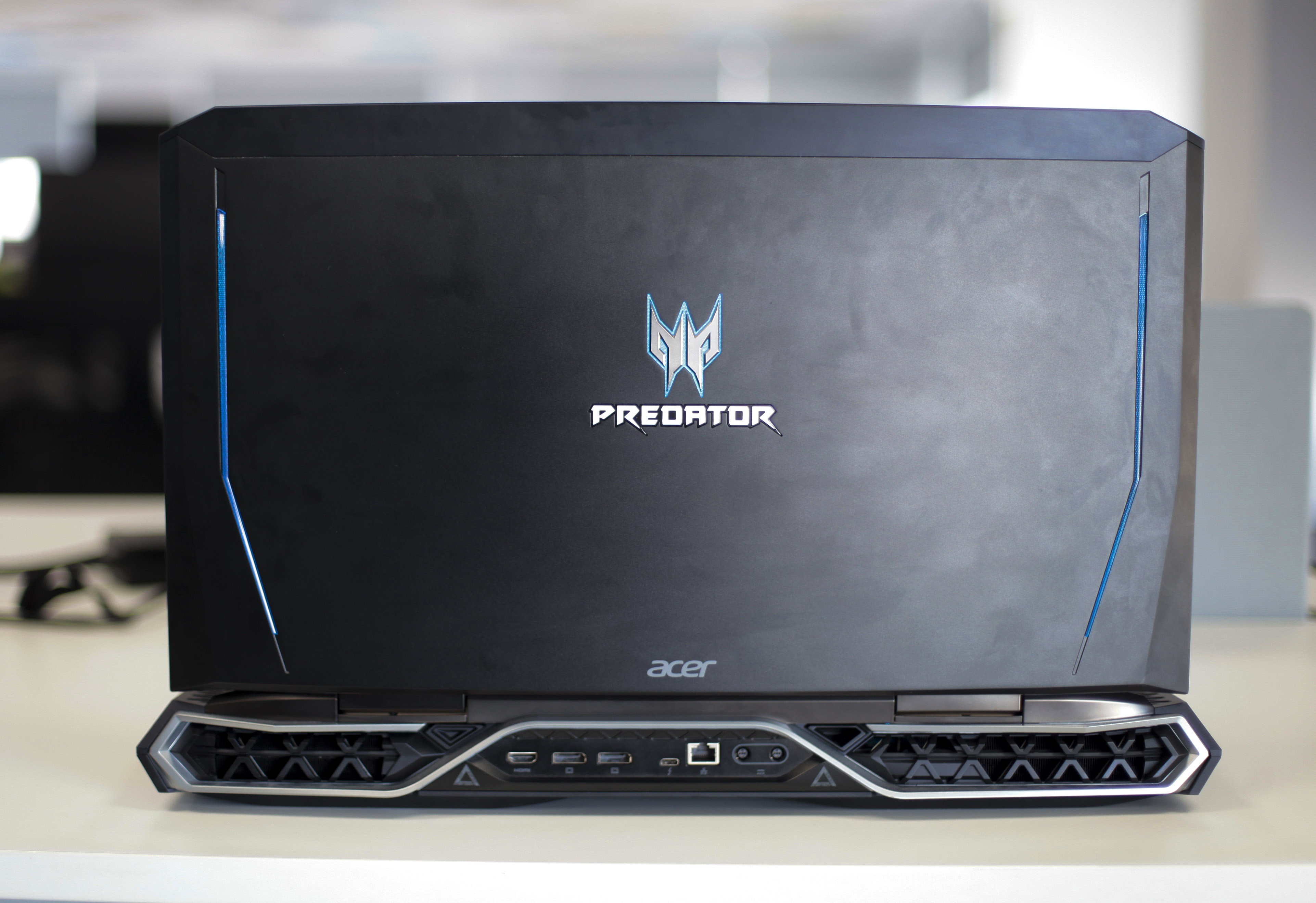 Acer Predator 21X gia 230 trieu ve Viet Nam anh 4