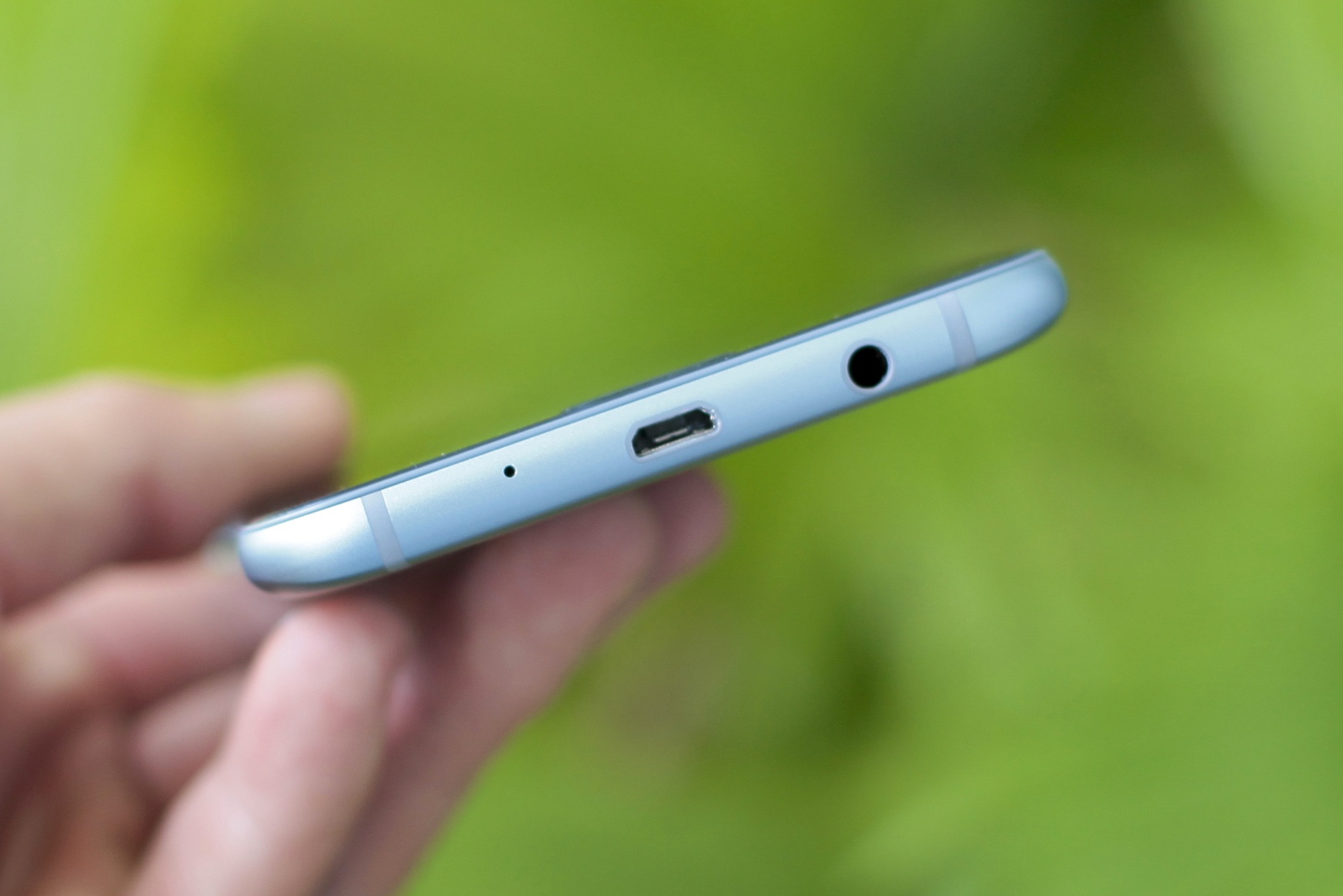 Samsung Galaxy J7 Pro anh 11