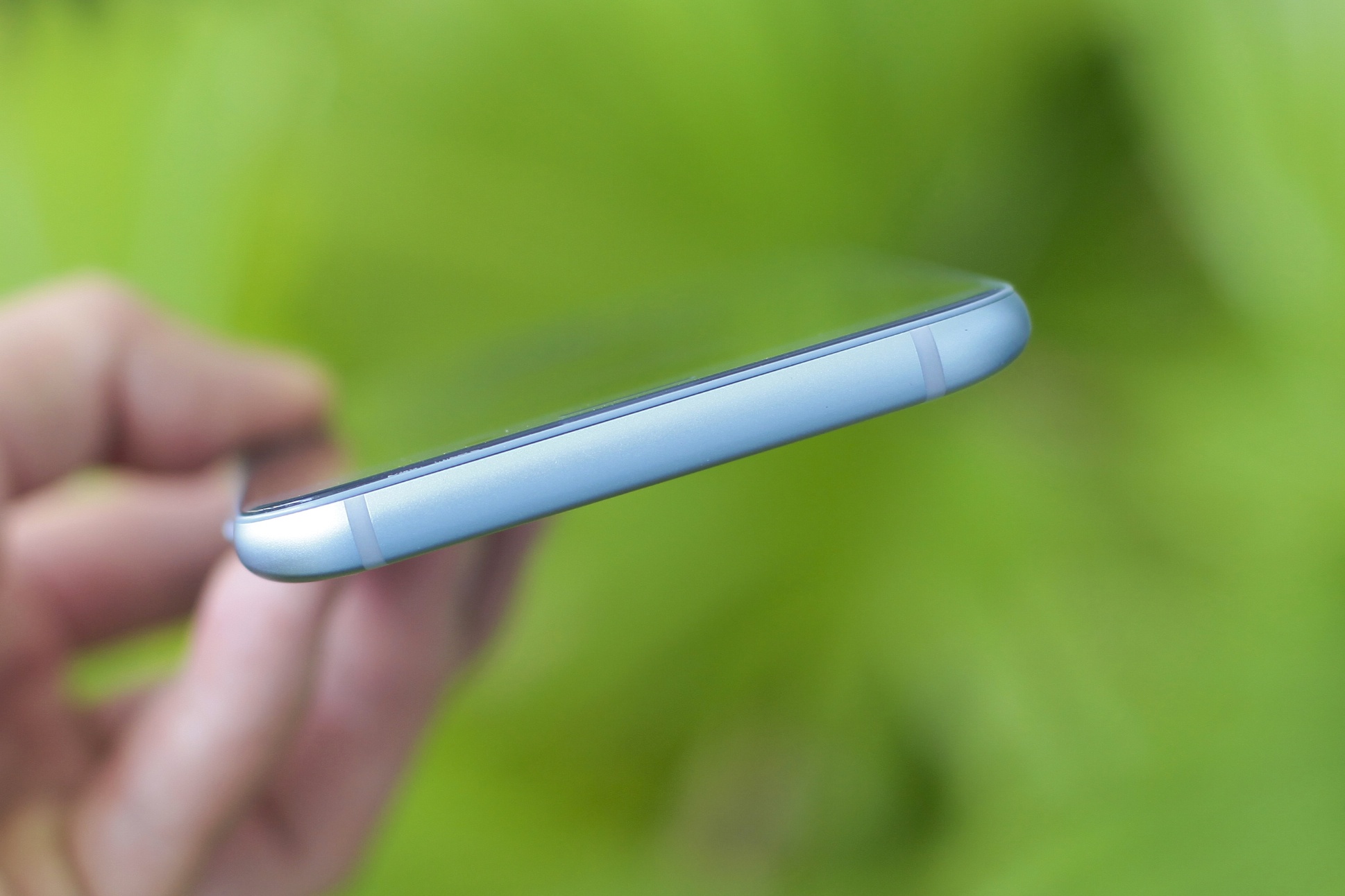 Samsung Galaxy J7 Pro anh 12