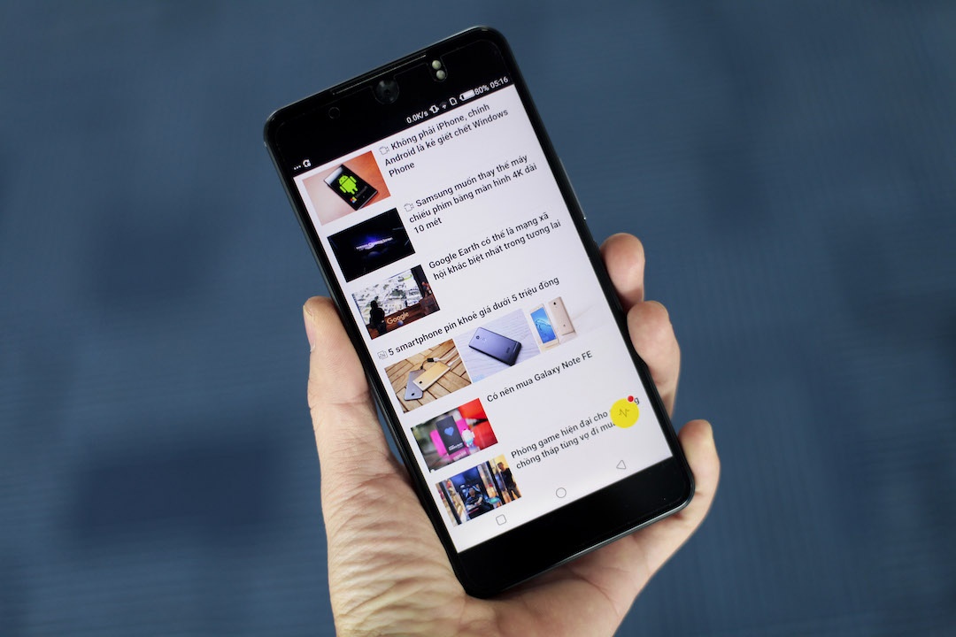 Smartphone chup selfie 16 MP gia 4,9 trieu dong tai Viet Nam hinh anh