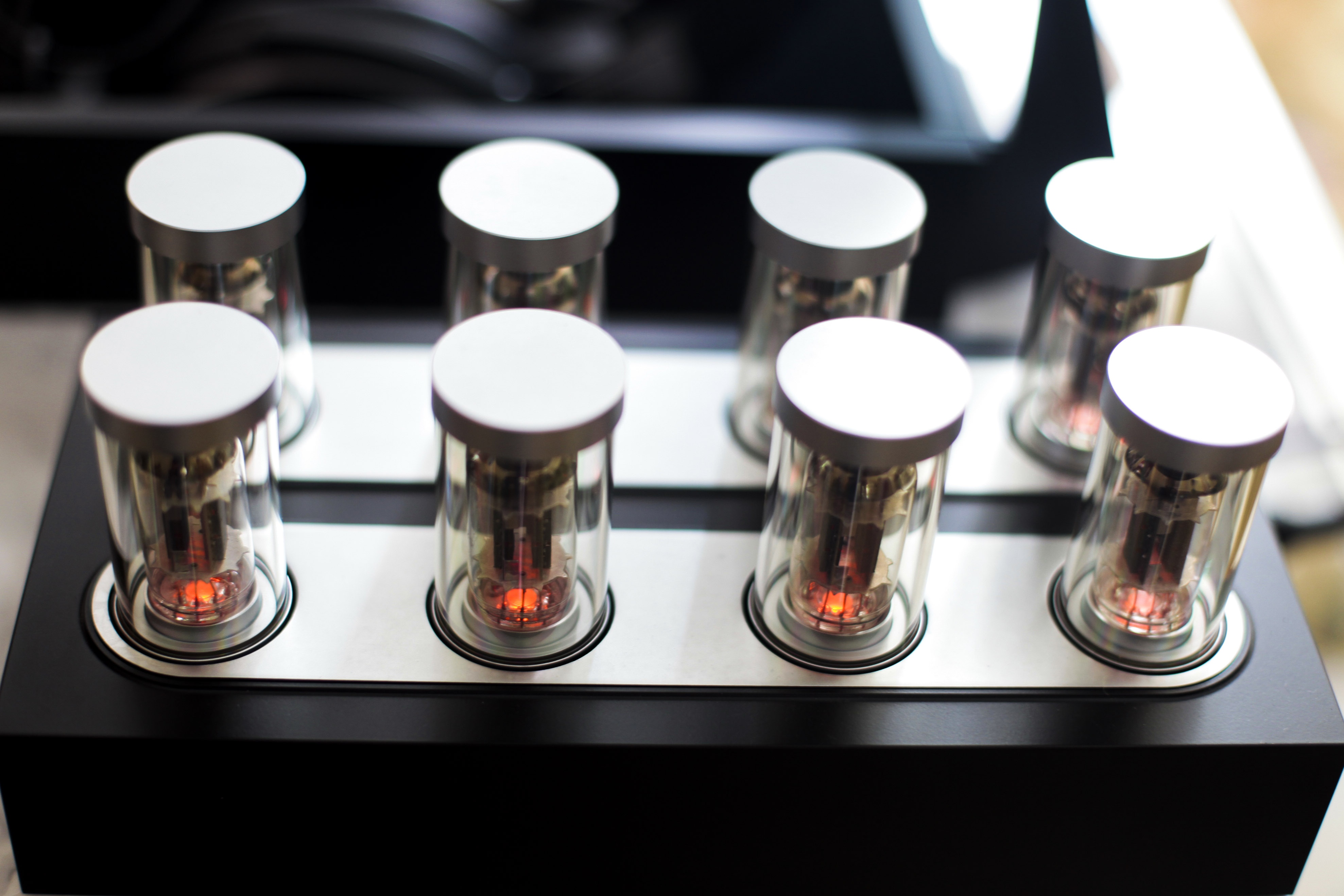 Sennheiser HE 1 giá 1, 7 tỷ tại Việt Nam ảnh 8 Sennheiser HE 1 gia 1, 7 ty tai Viet Nam anh 8