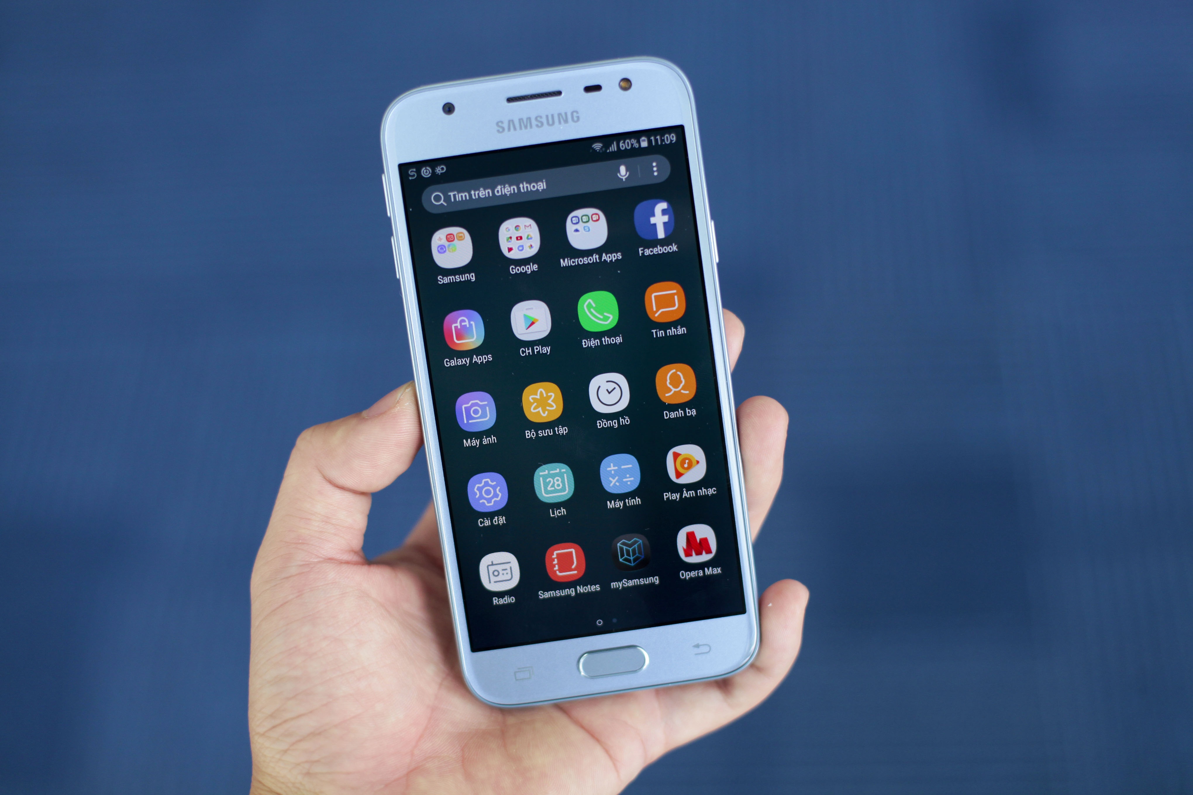 Samsung Galaxy J3 Pro anh 6