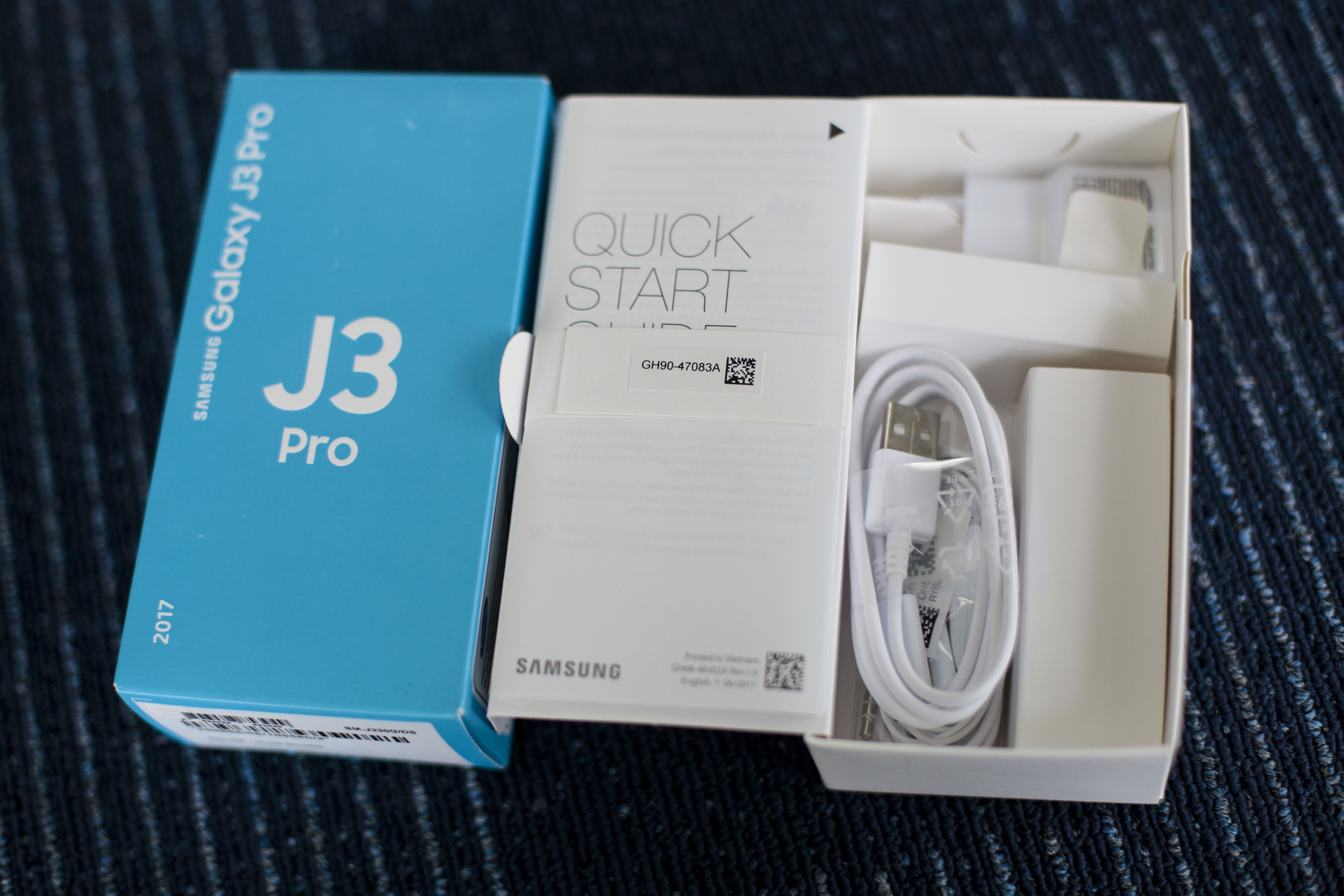 Samsung Galaxy J3 Pro anh 2