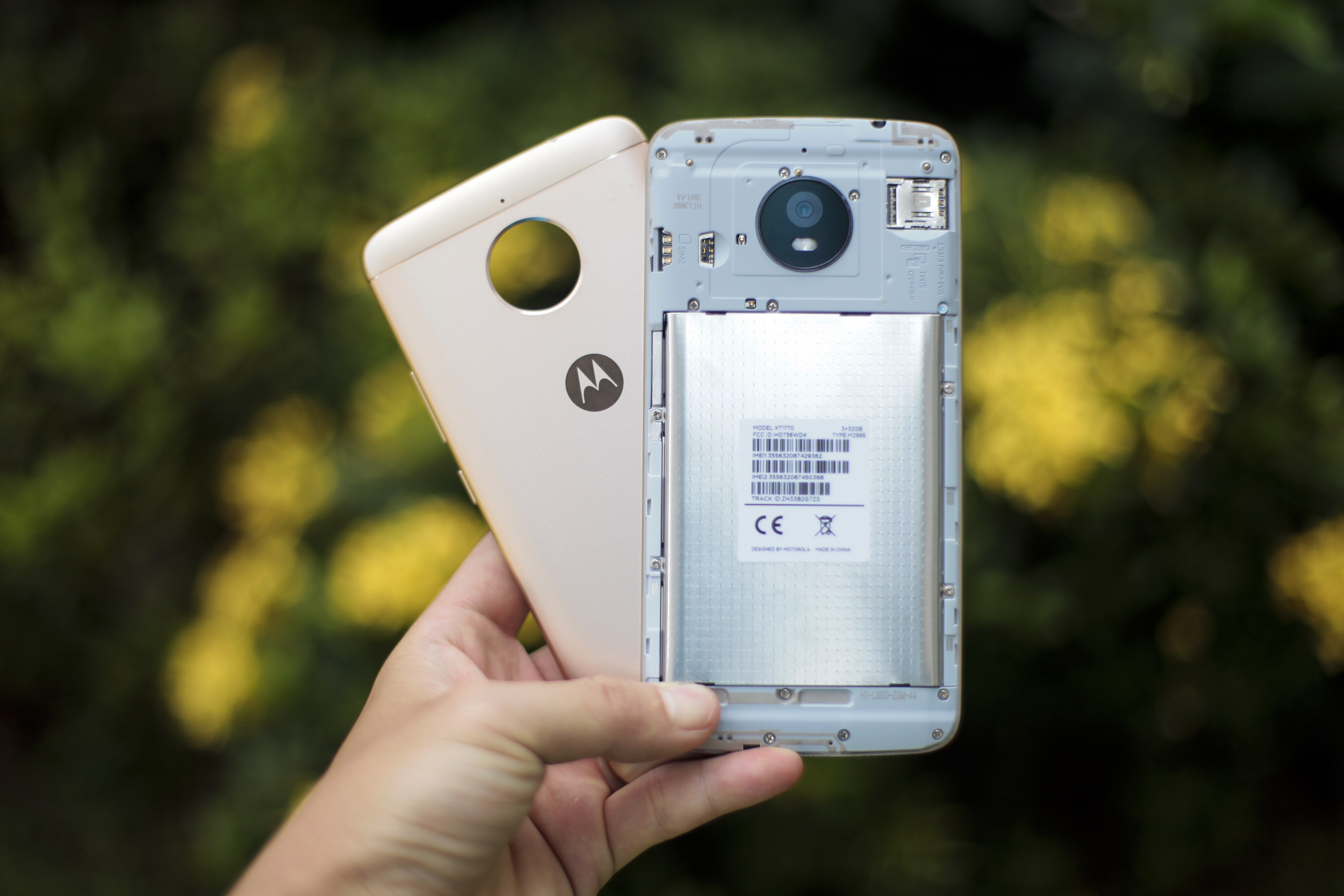 Smartphone gia re Motorola anh 6