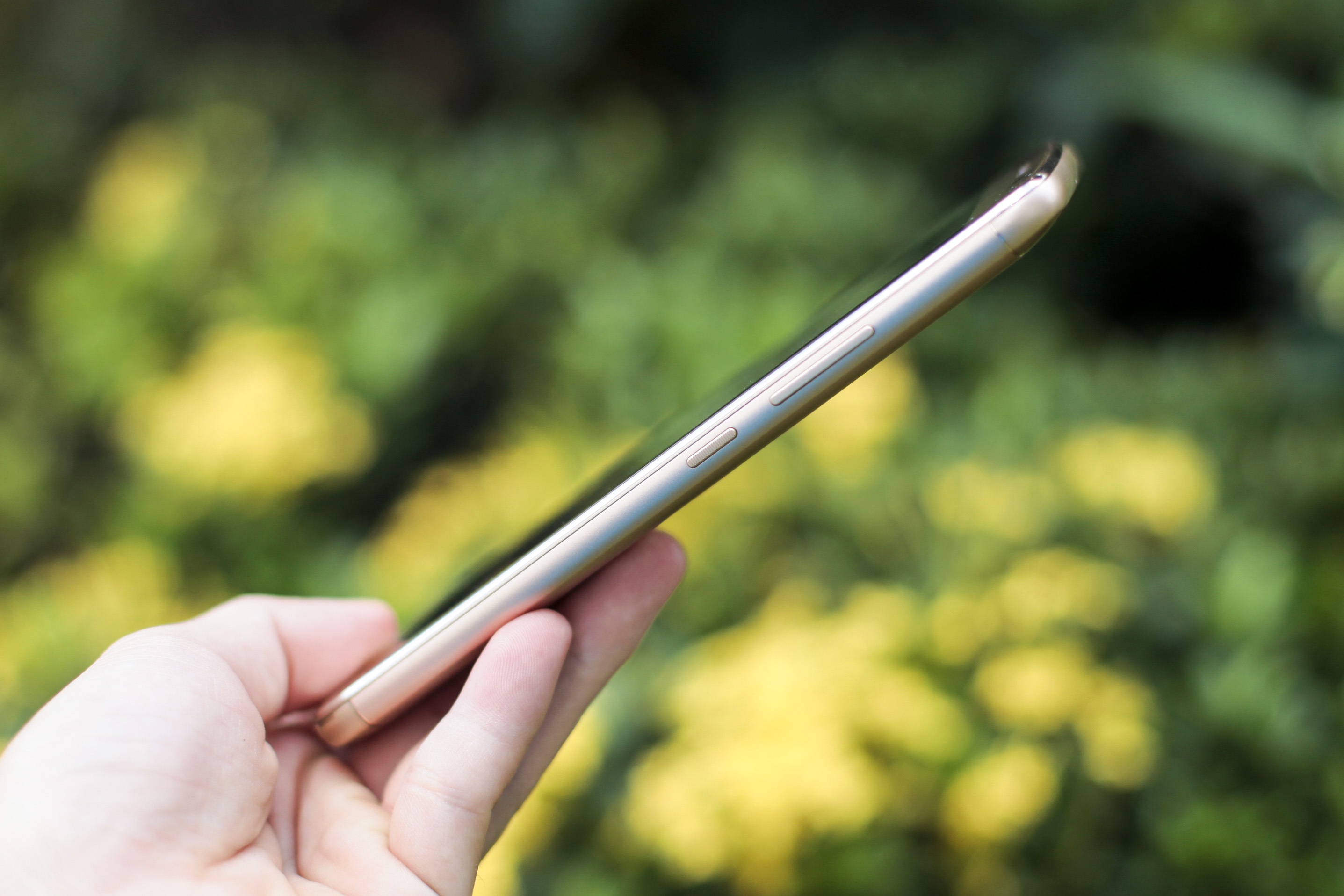 Smartphone gia re Motorola anh 5