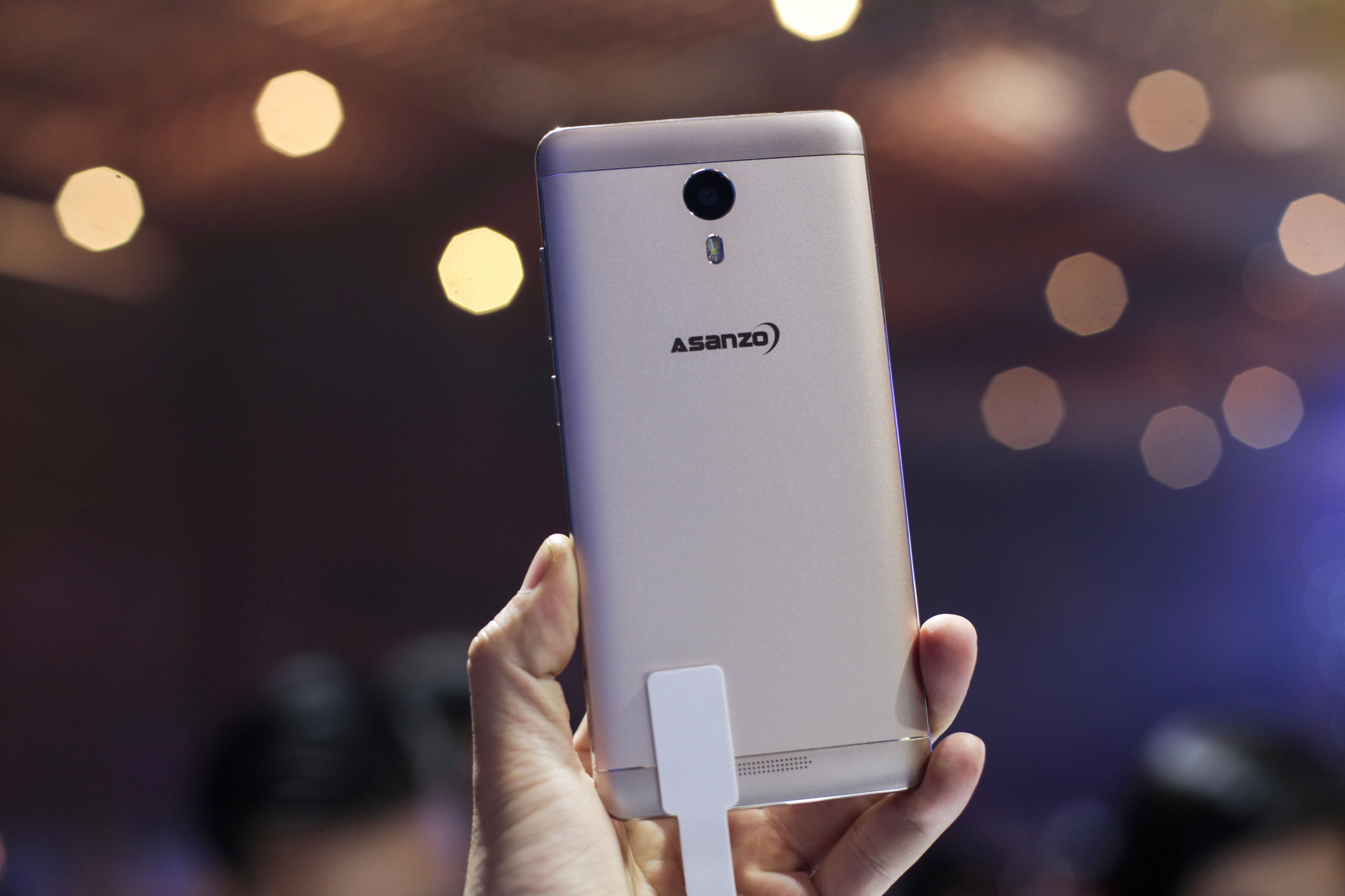 Asanzo Z5 va S5 anh 9