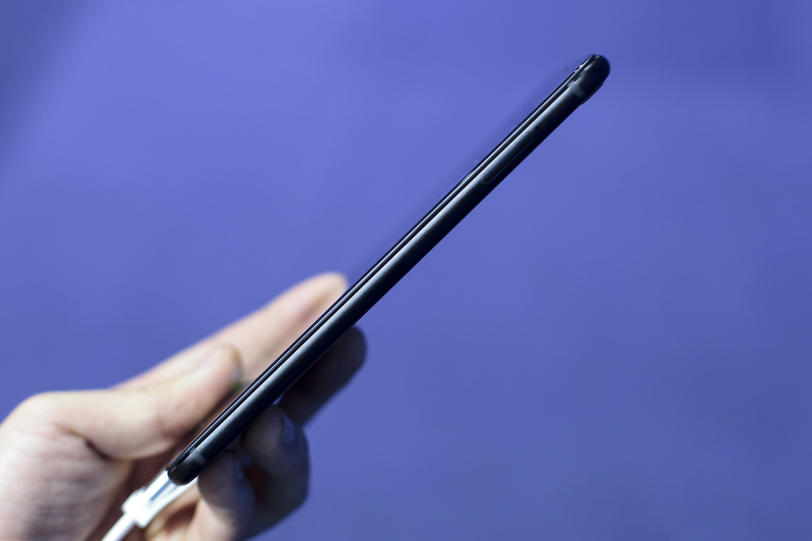 Asanzo Z5 va S5 anh 6