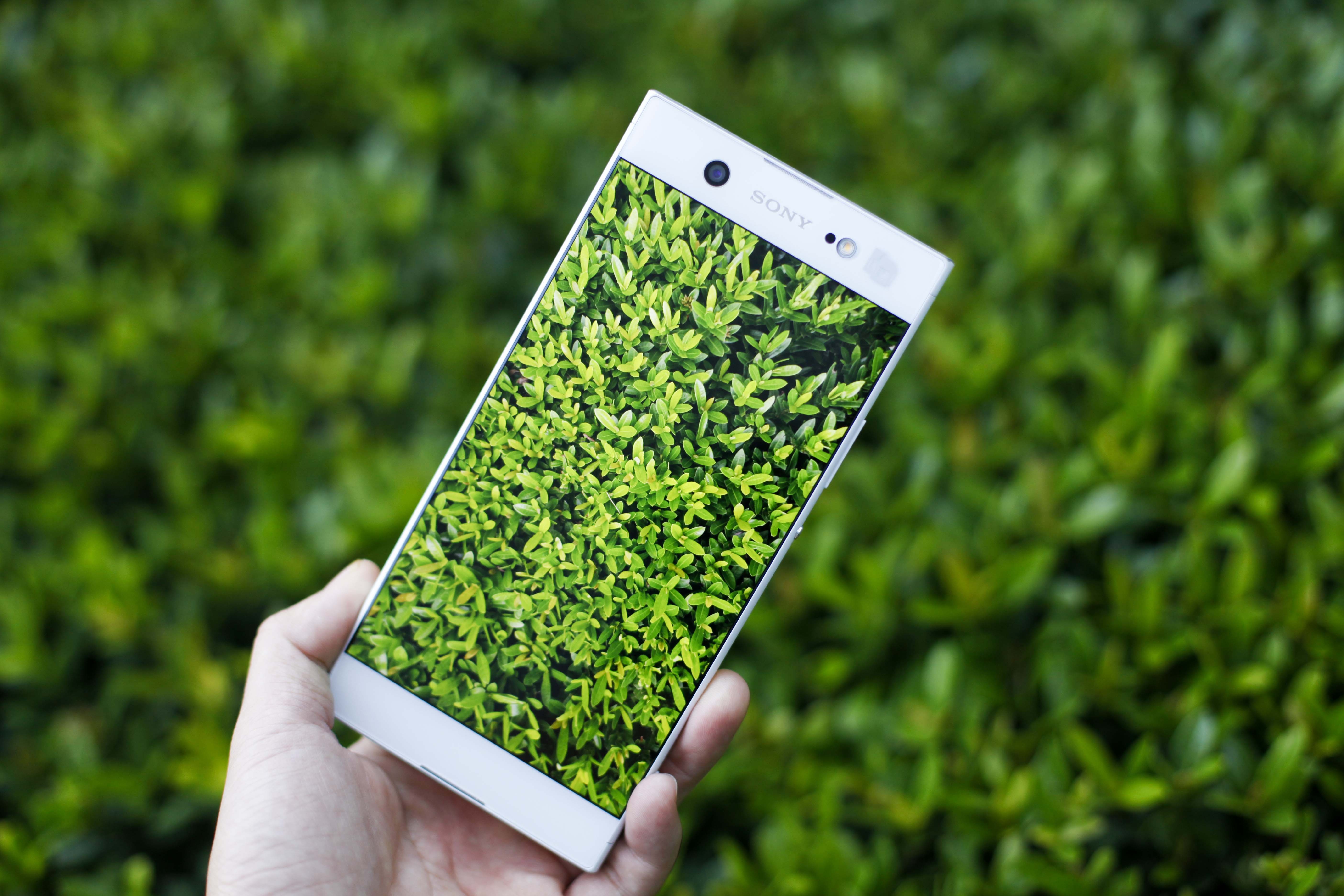 Sony Xperia XA1 Ultra anh 1