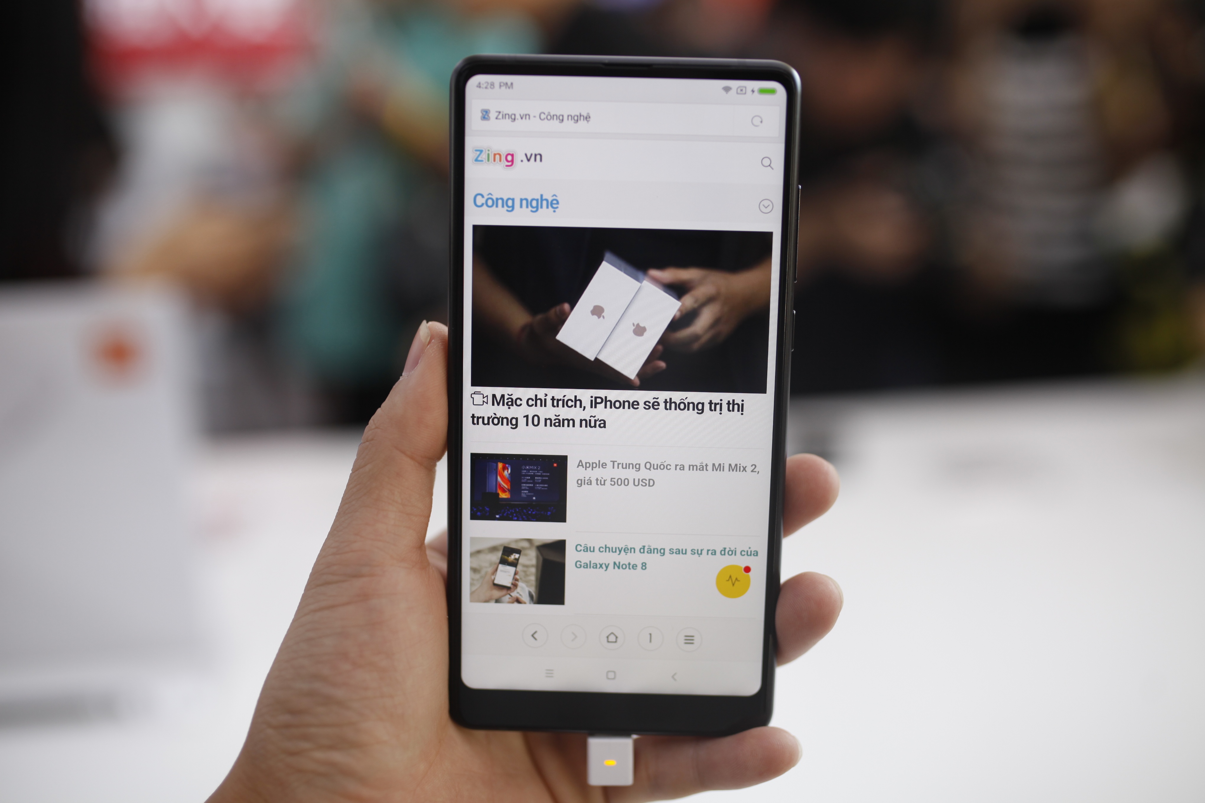 Danh gia nhanh Xiaomi Mi Mix 2 vua ra mat hinh anh